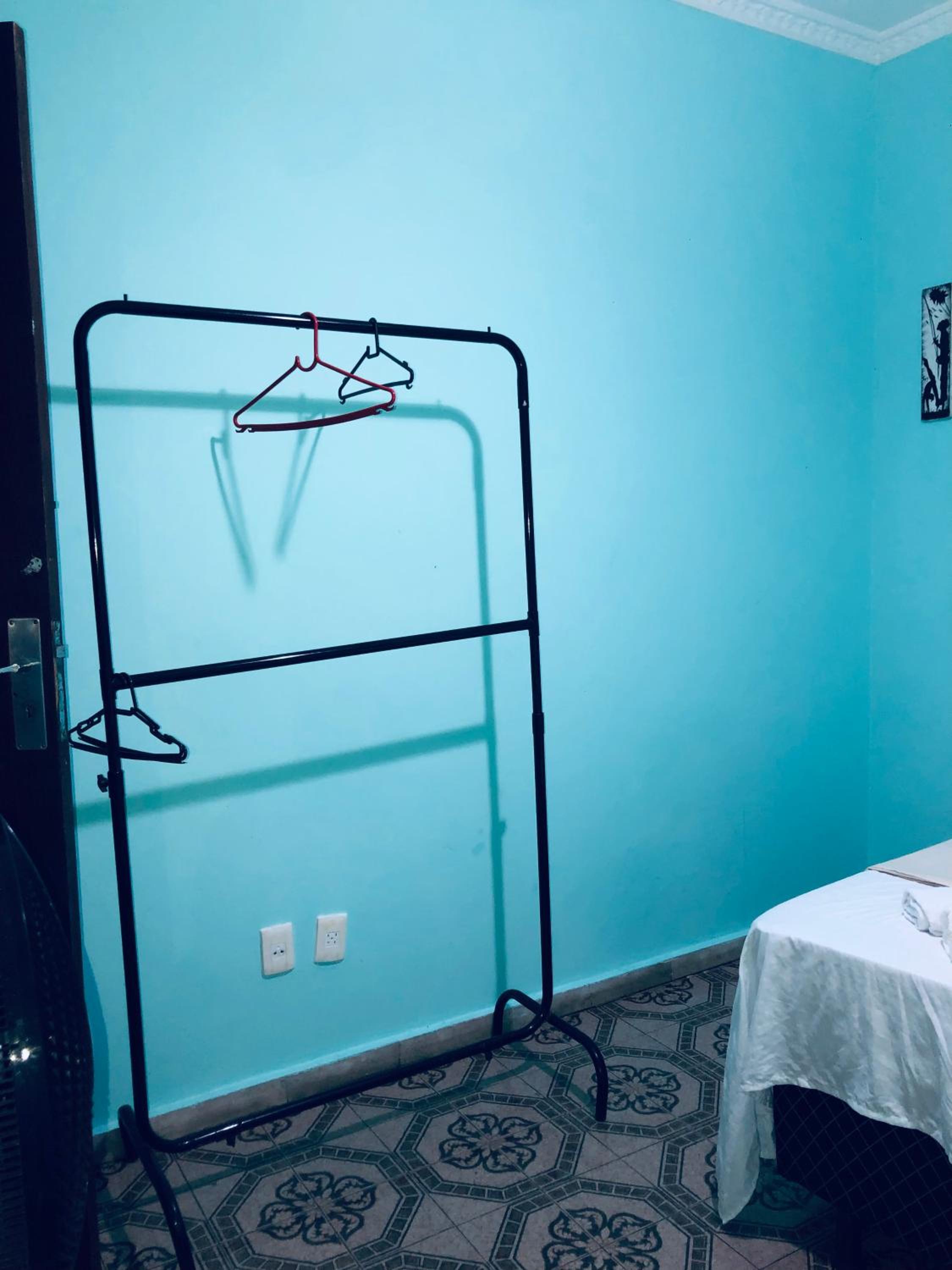 Economy Triple Room with Shared Bathroom photo 3