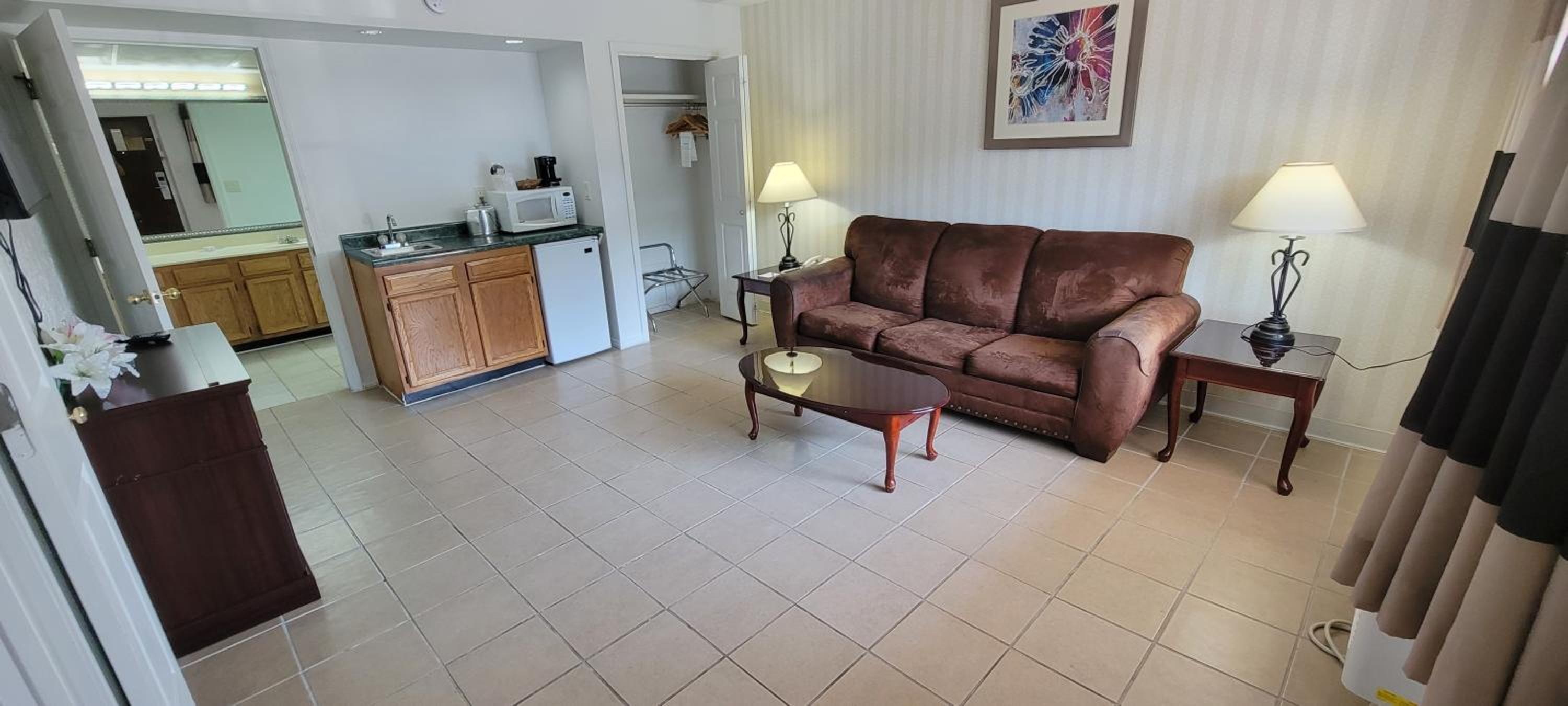 King Studio Suite - Non-Smoking - Photo 5