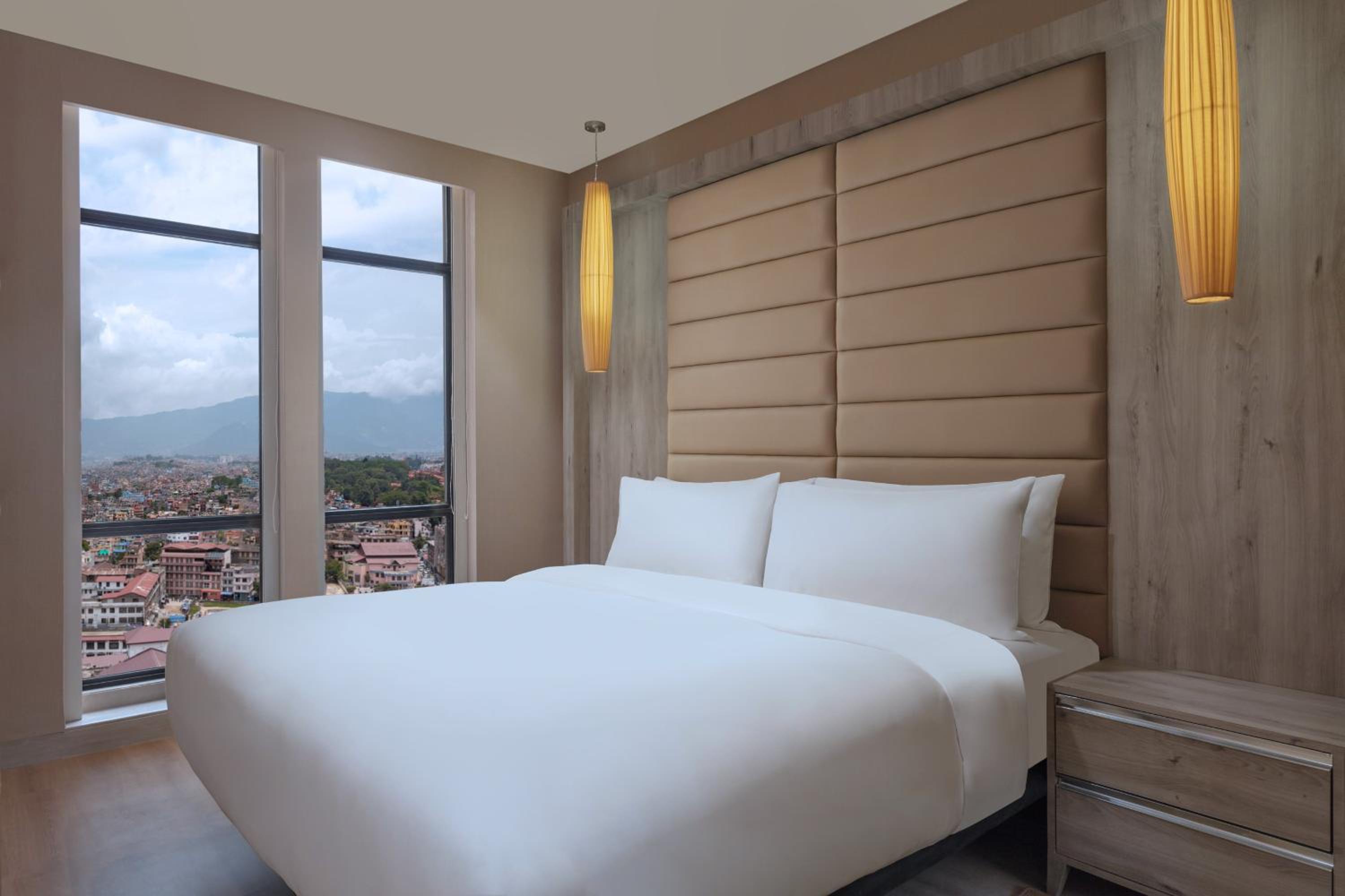 Loft Savvy Suite - King Room with 15% off on Food and Soft Beverage and Free Two-Way Airport Transfer