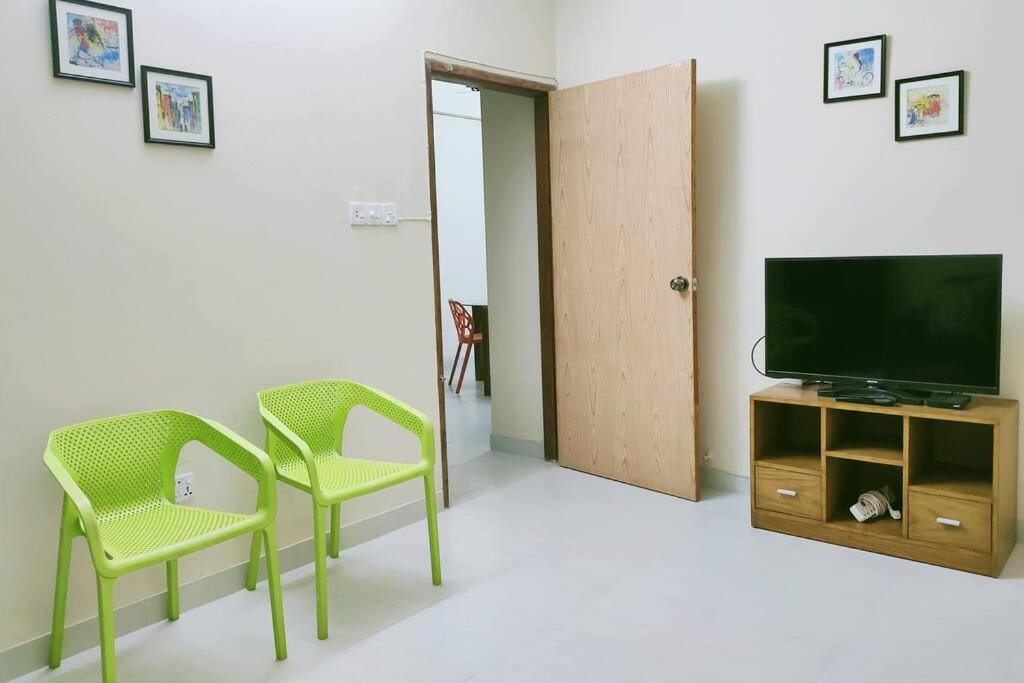 One-Bedroom Apartment photo 2
