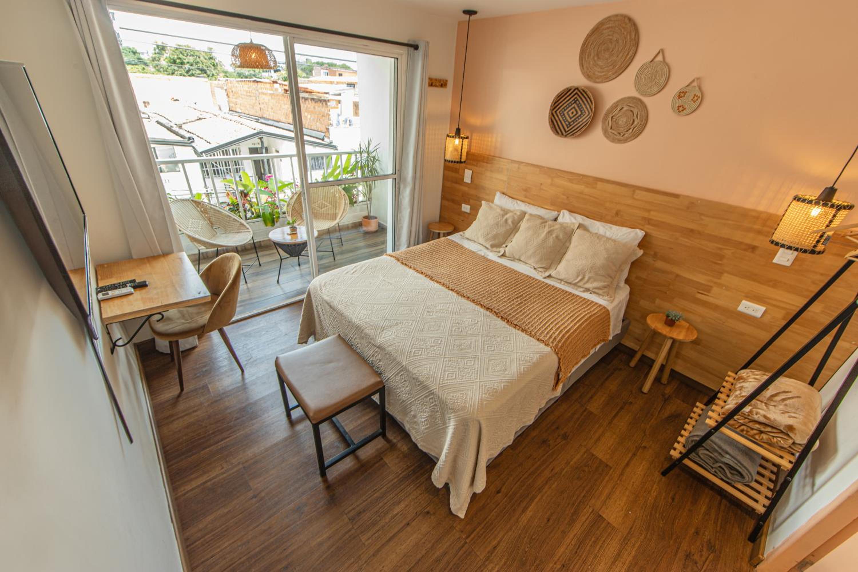Deluxe Double Room with Balcony - Photo 1