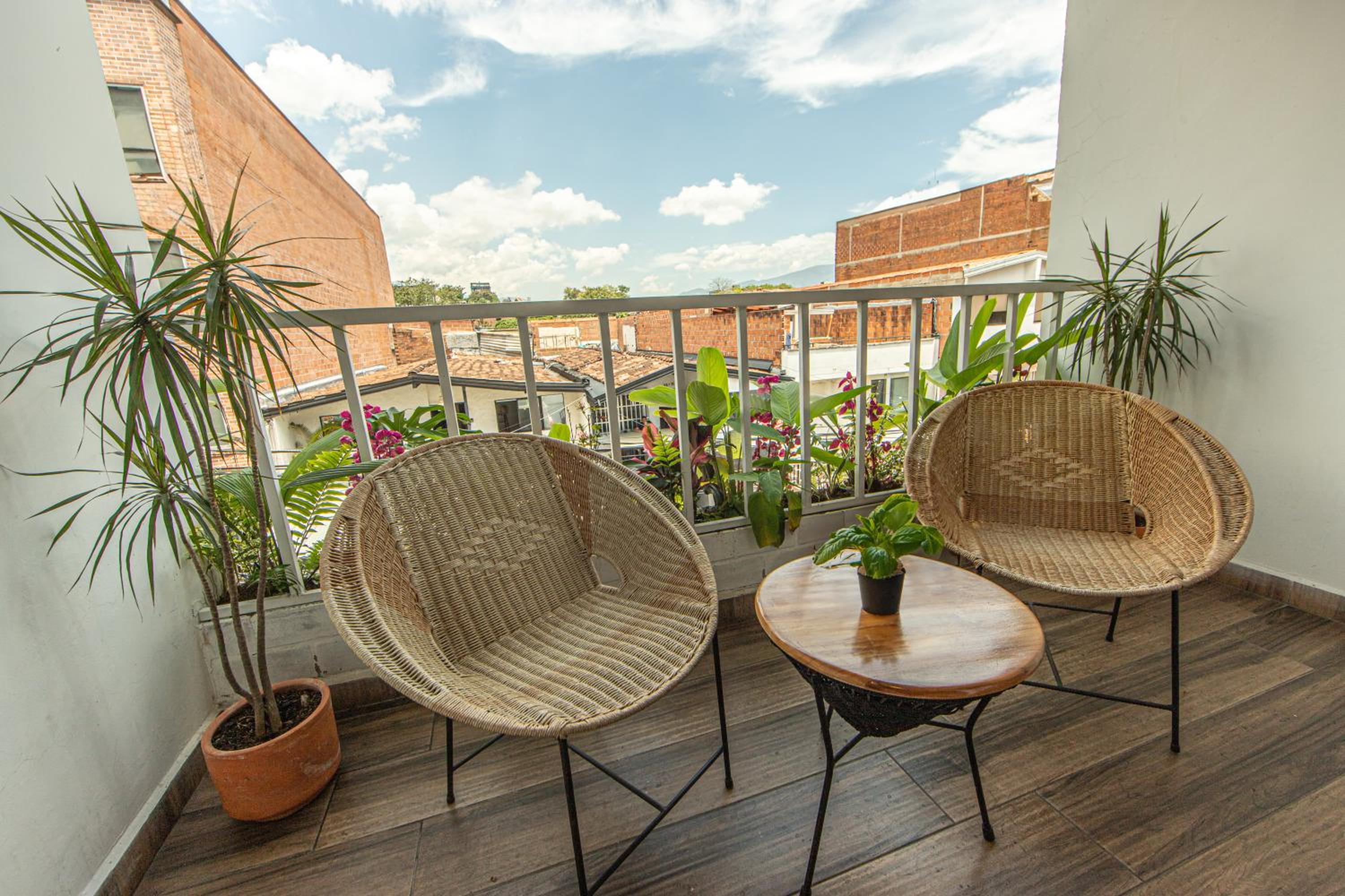 Deluxe Double Room with Balcony - Photo 2