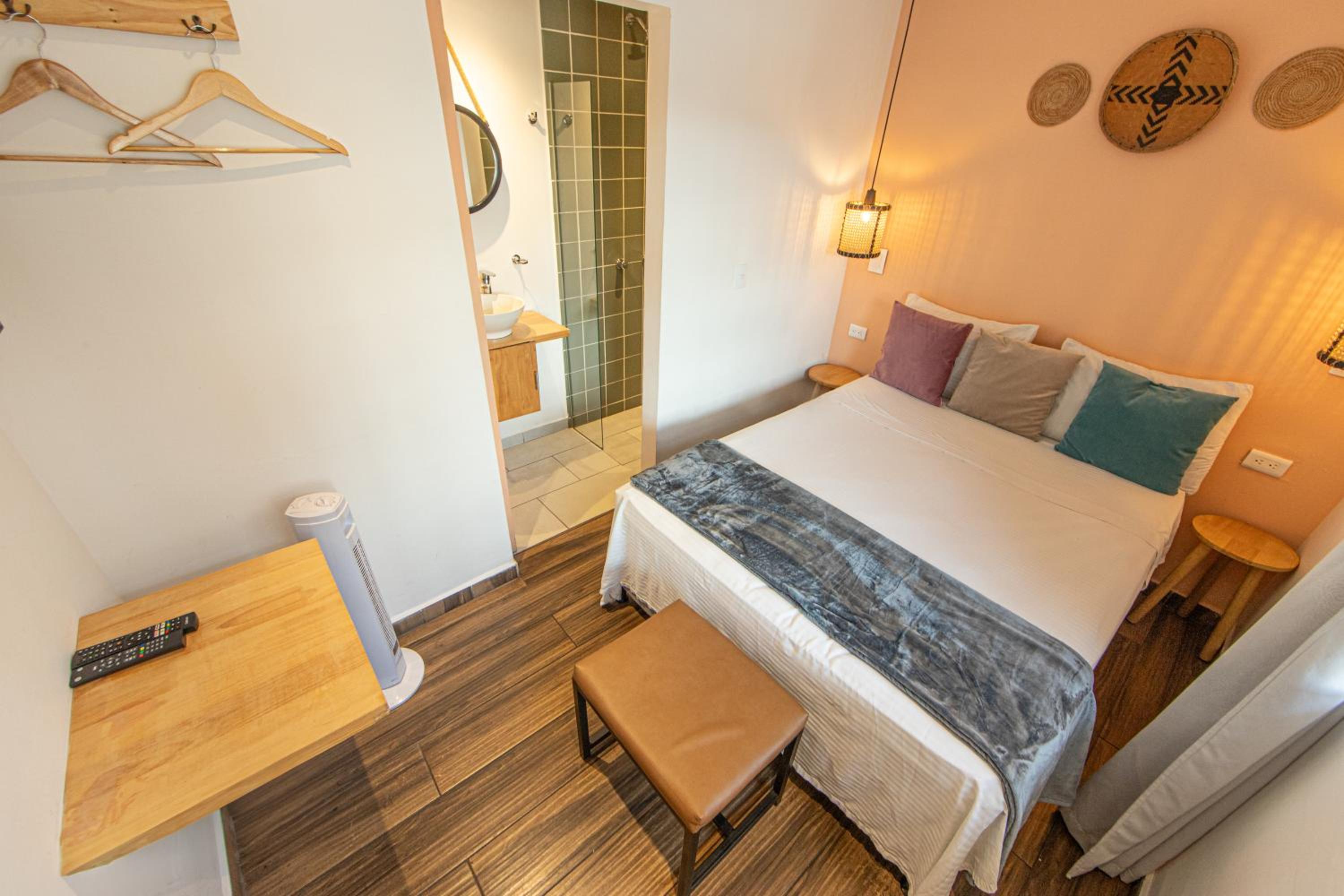 Standard Double Room - Photo 1