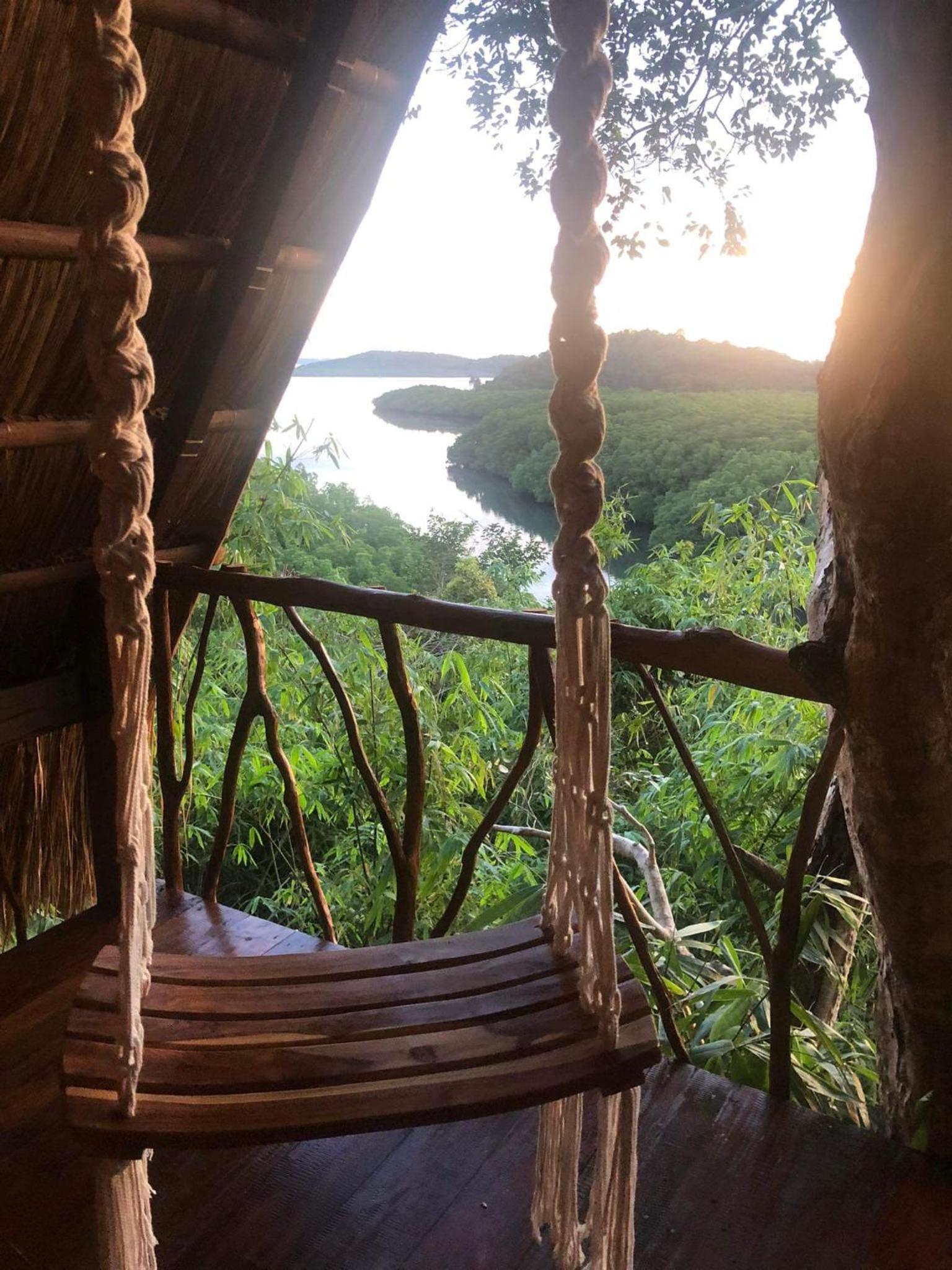 Double Room with Balcony and Sea View - Photo 10