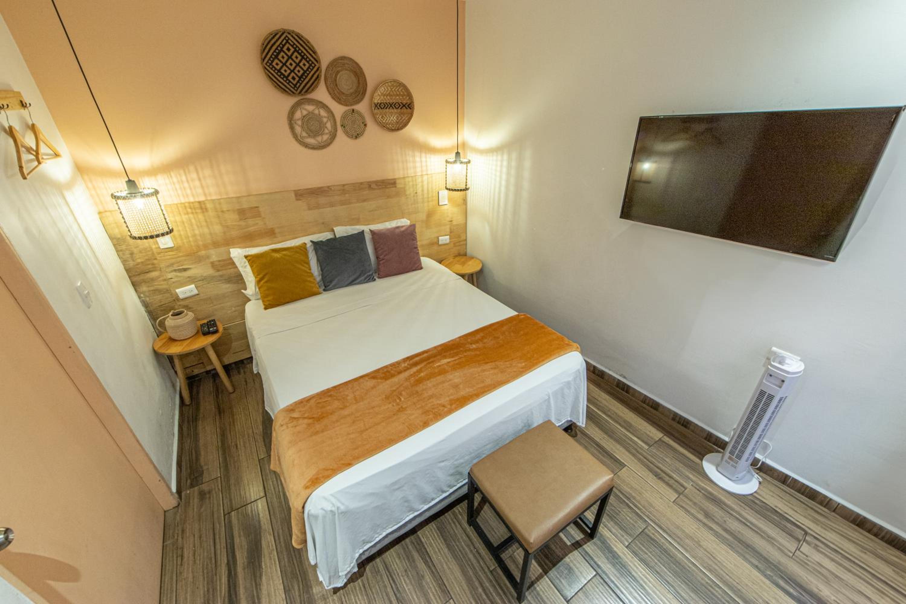 Double Room with Patio - Photo 1