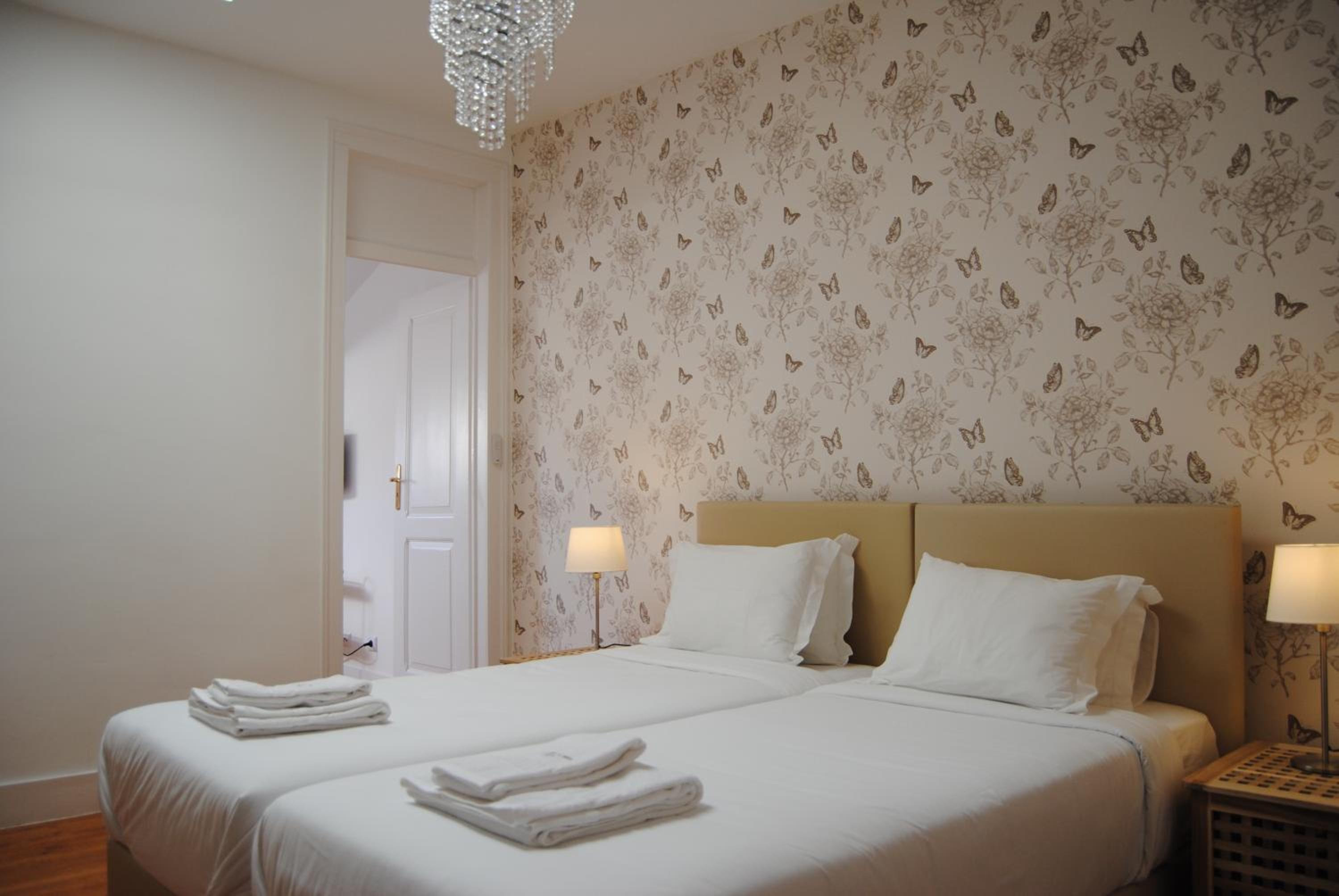 Standard Triple Room with Shared Bathroom photo 3