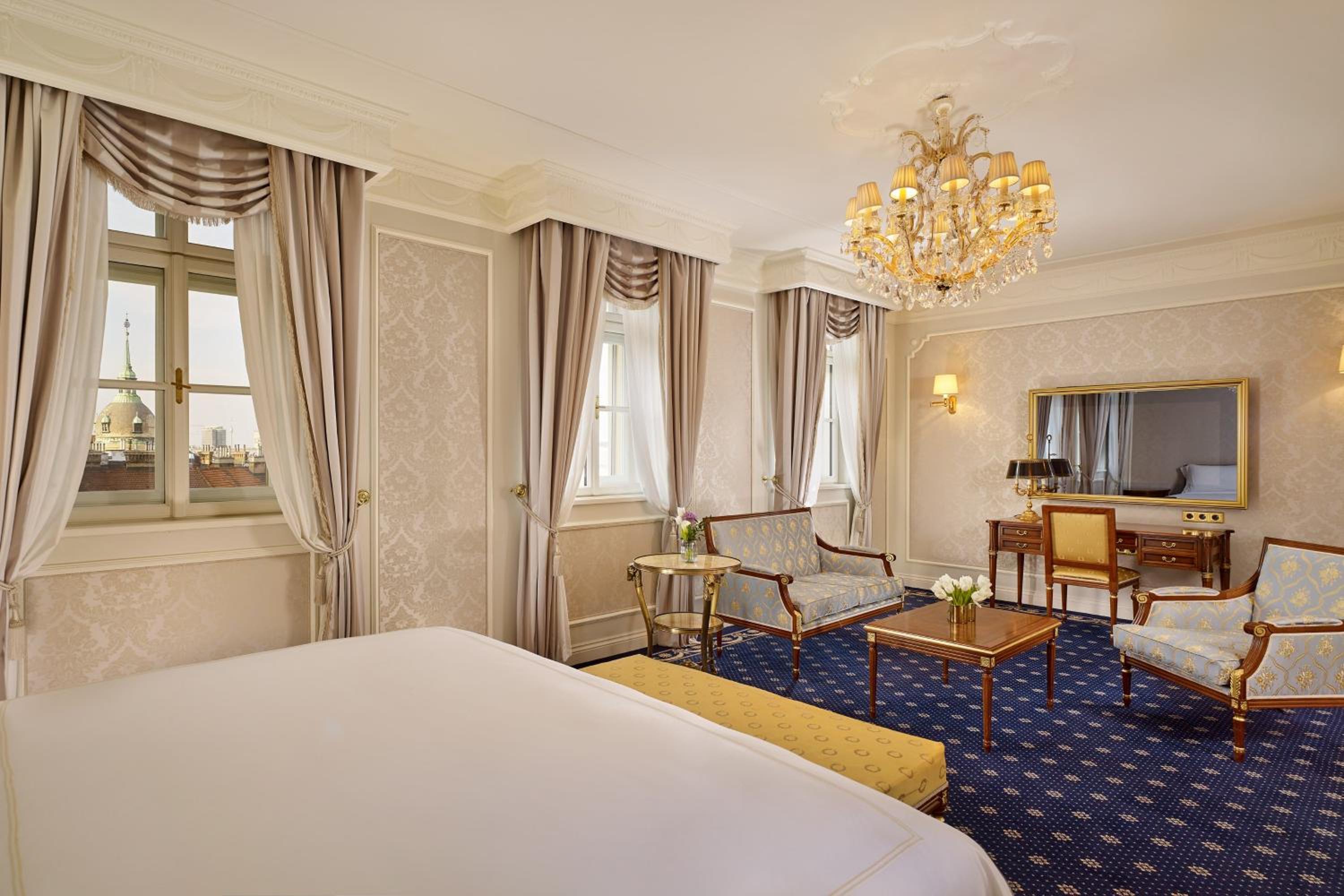 Junior King Suite