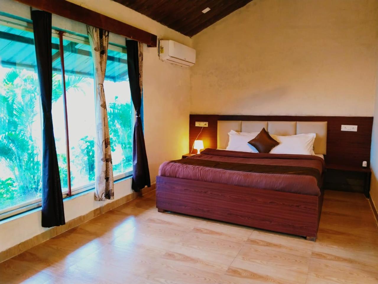 Deluxe Double Room with Bath
