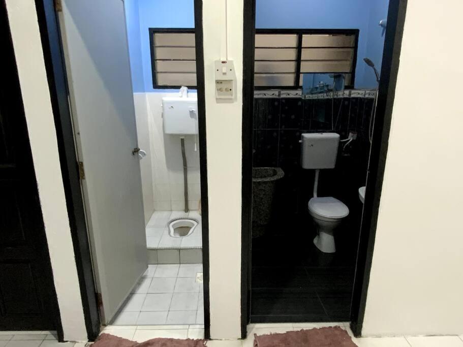Three-Bedroom House photo 3