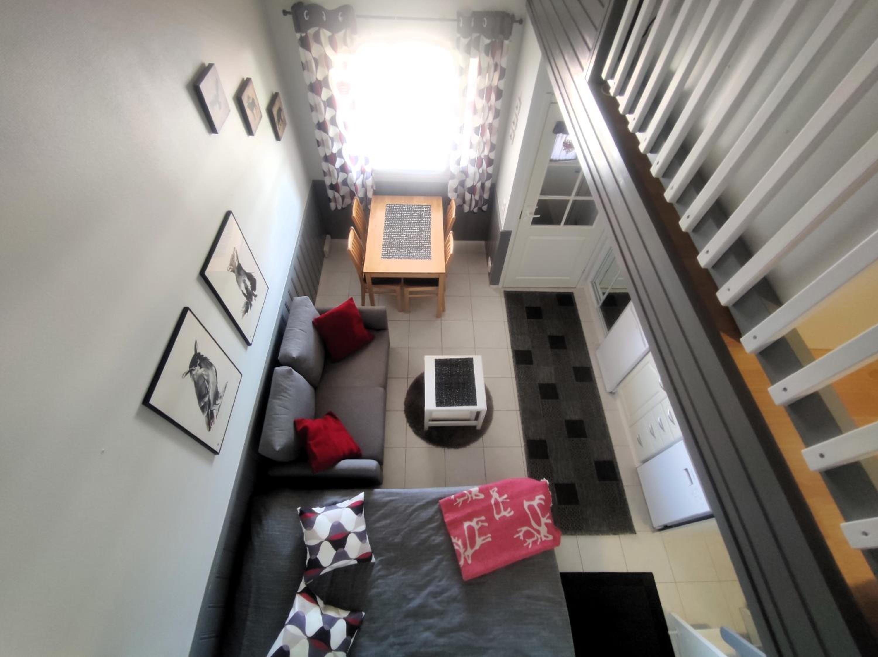 Studio - Split Level photo 1
