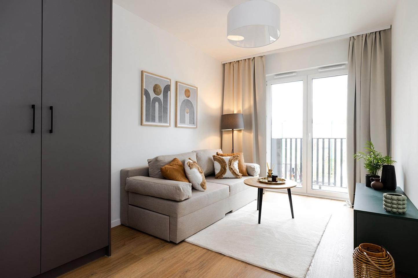 One-Bedroom Apartment