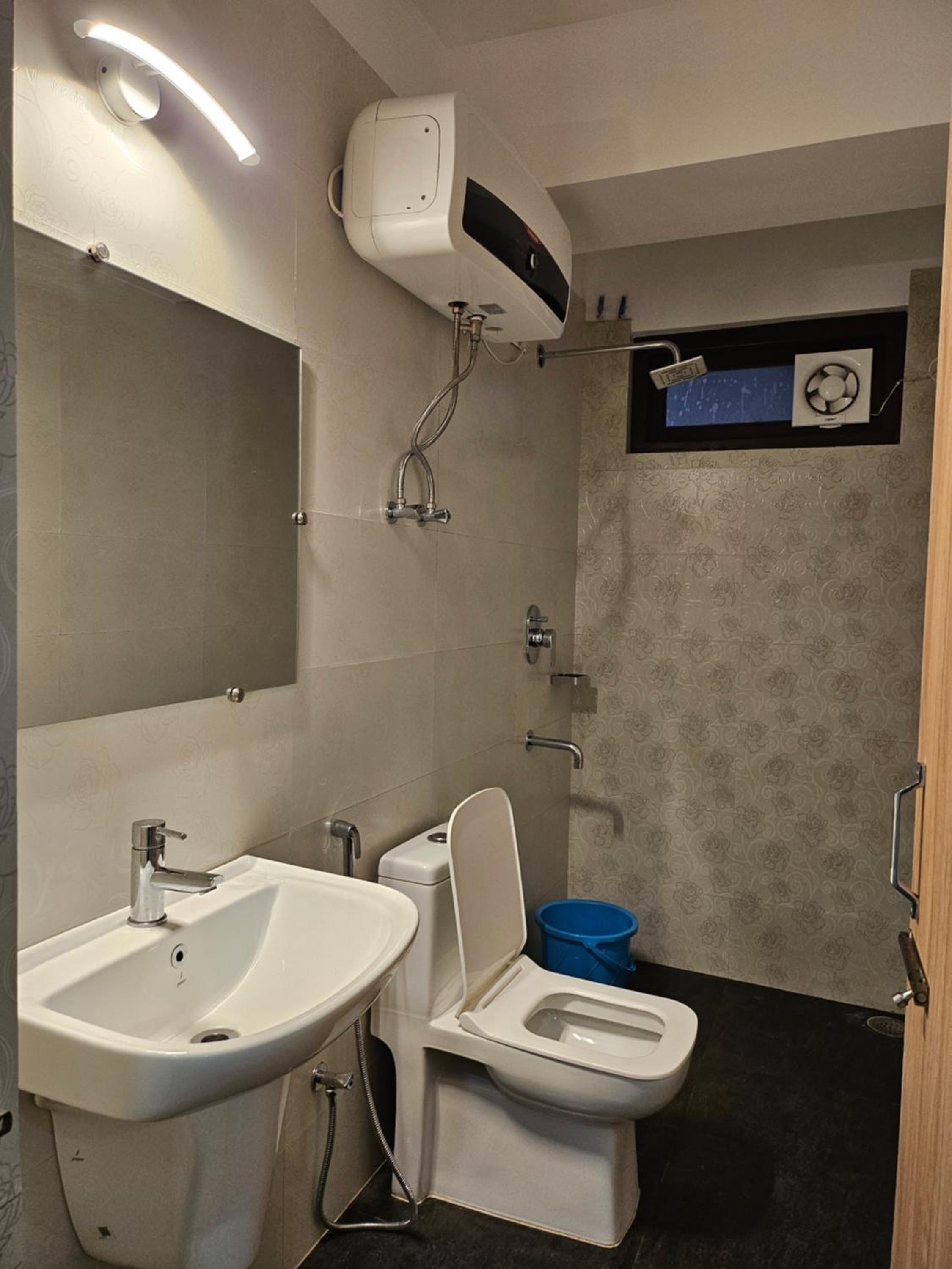 Deluxe King Room photo 2