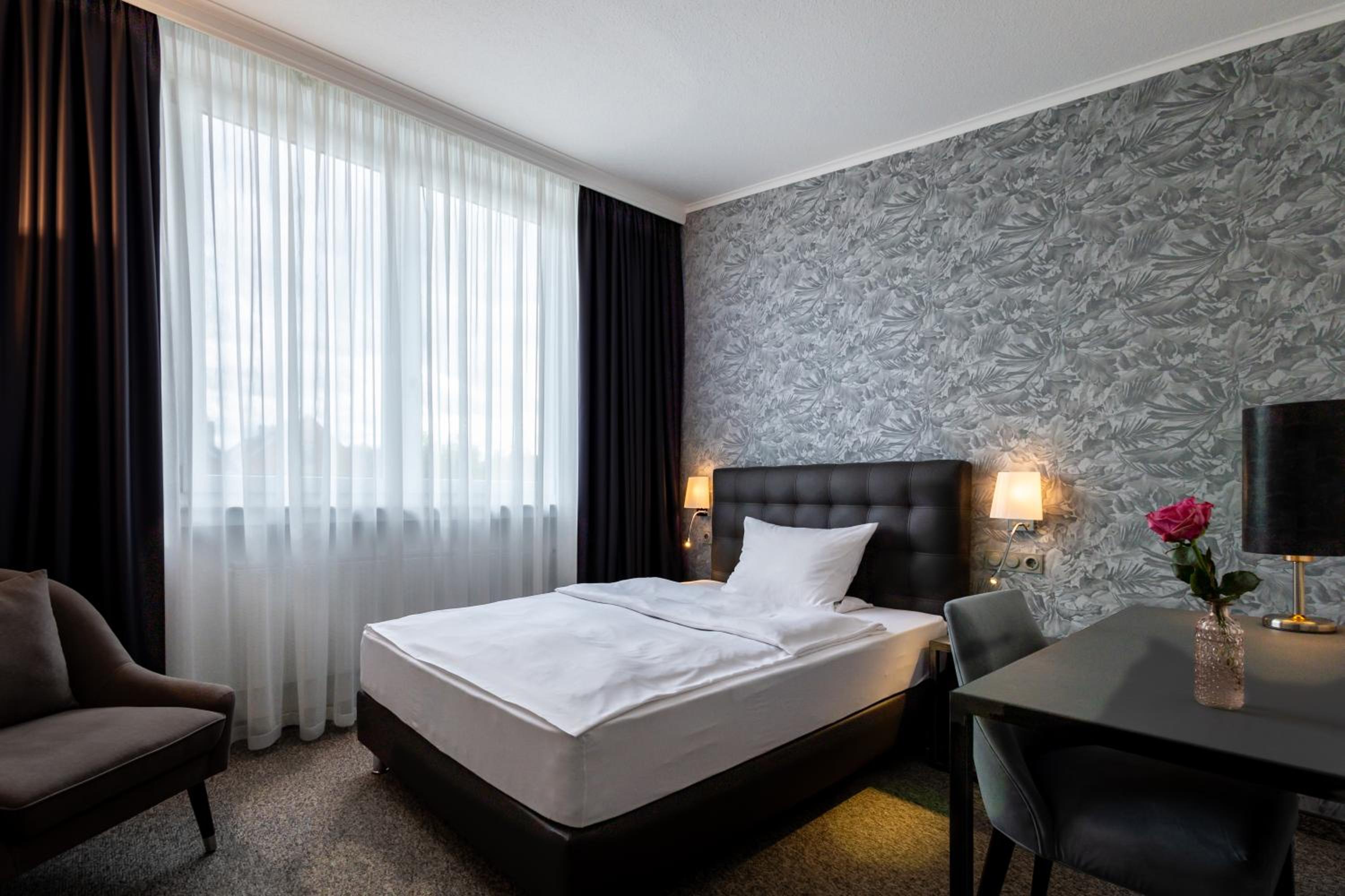 Economy Single Room