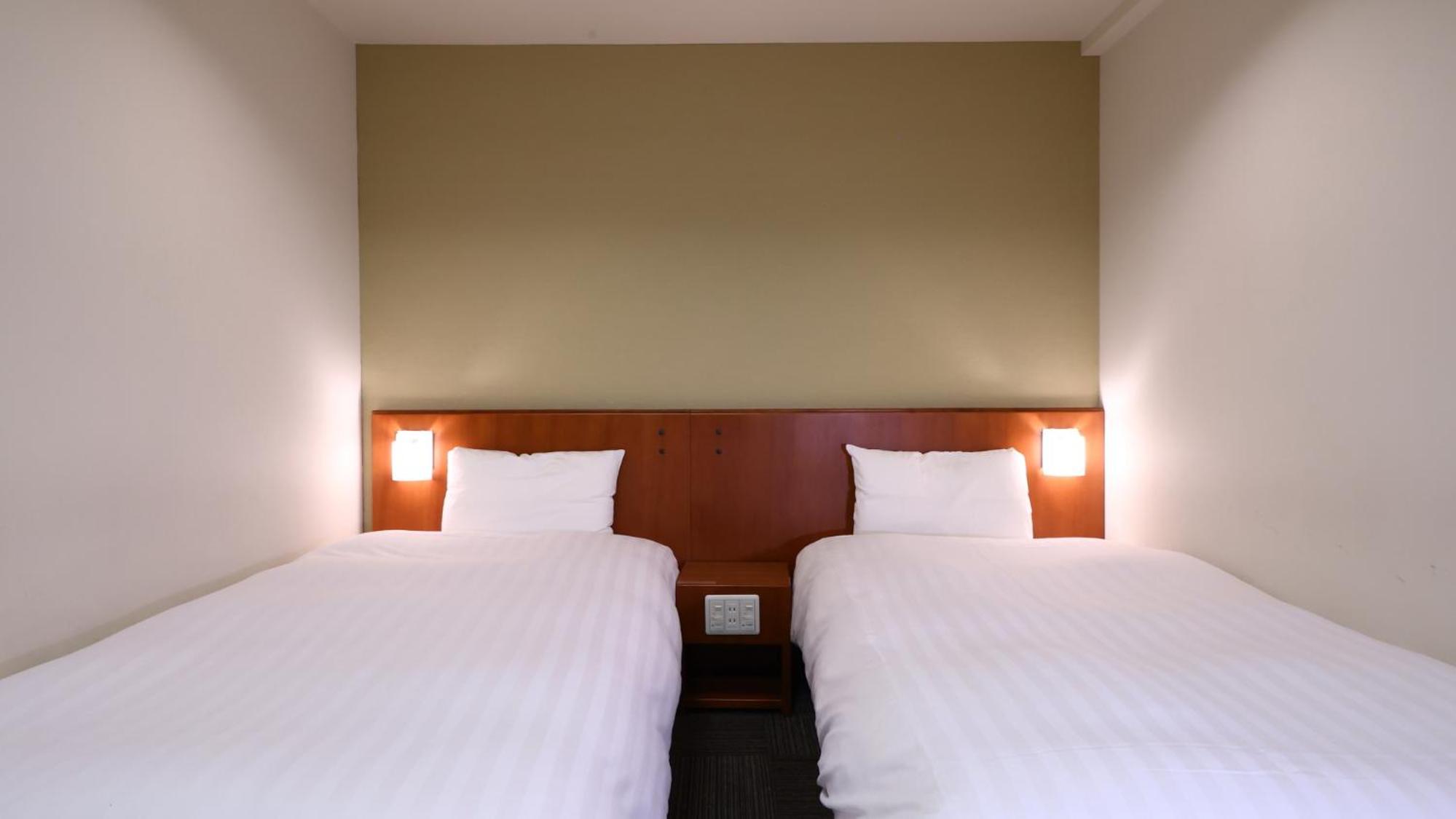 Twin Room - Non-Smoking - Photo 5