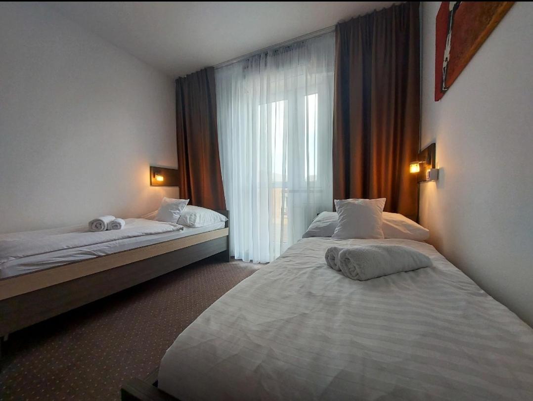 Twin Room with Balcony photo 3