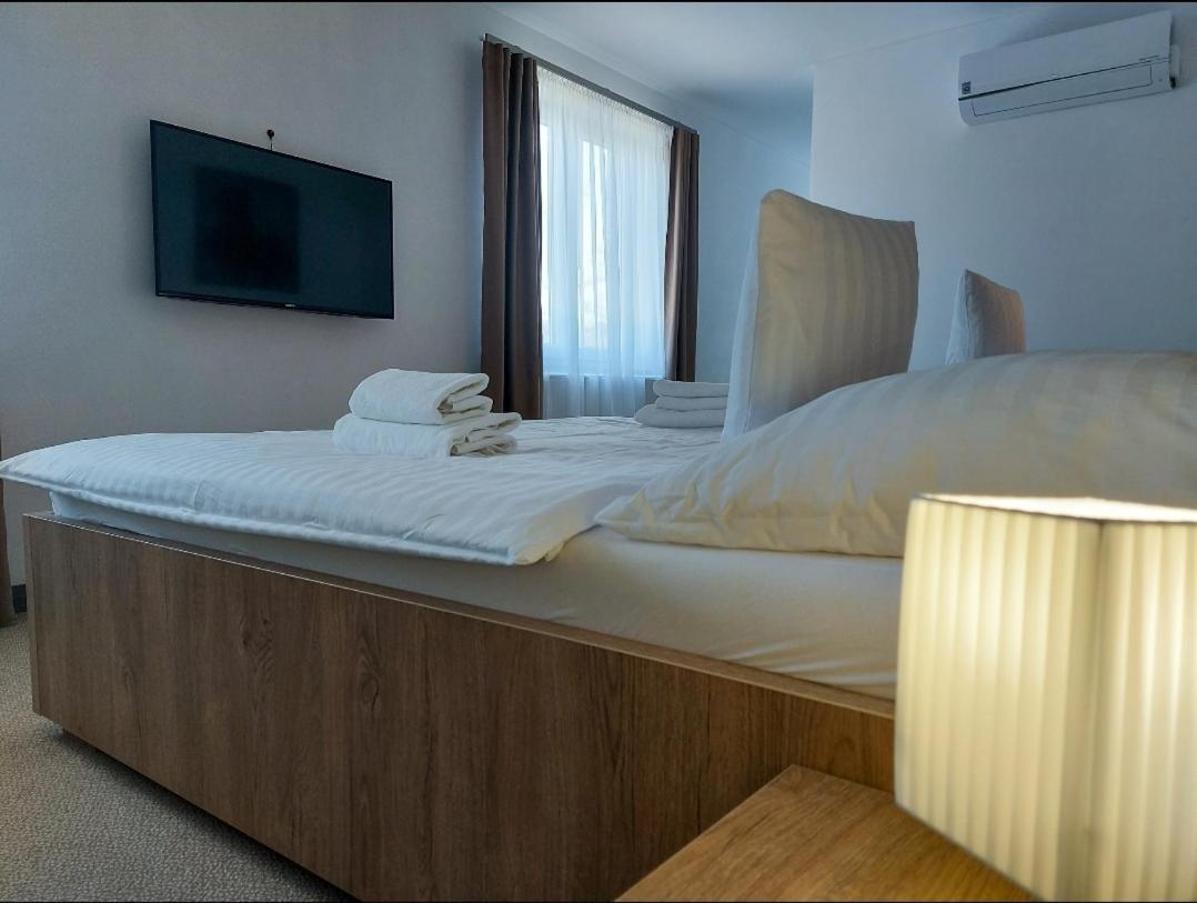 Double Room with Balcony (Dependence Building) photo 2