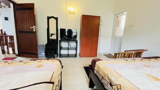 Double or Twin Room with Garden View photo 2