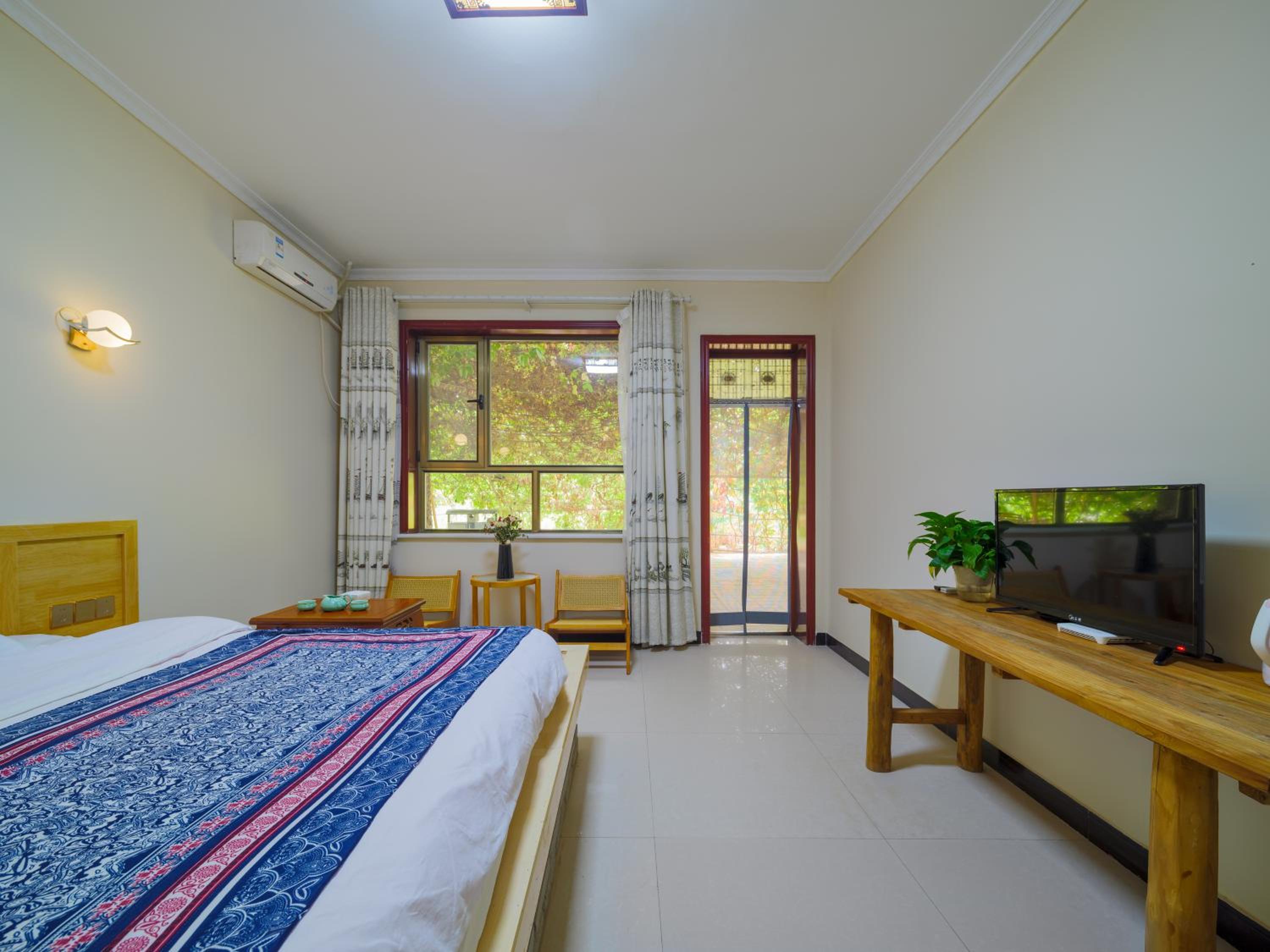 Queen Room with Garden View photo 1