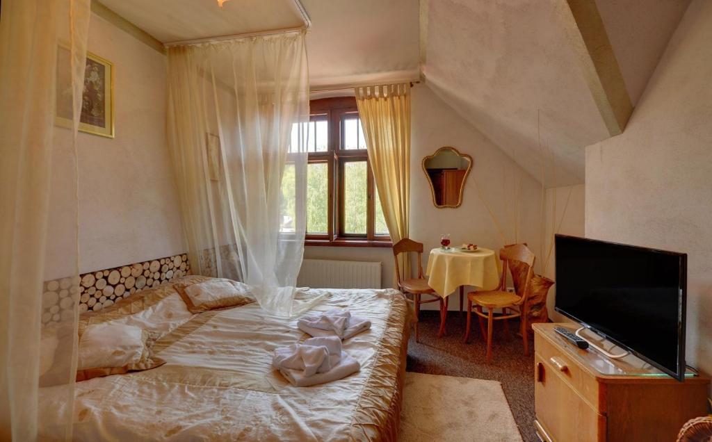 Economy Double Room - Photo 1
