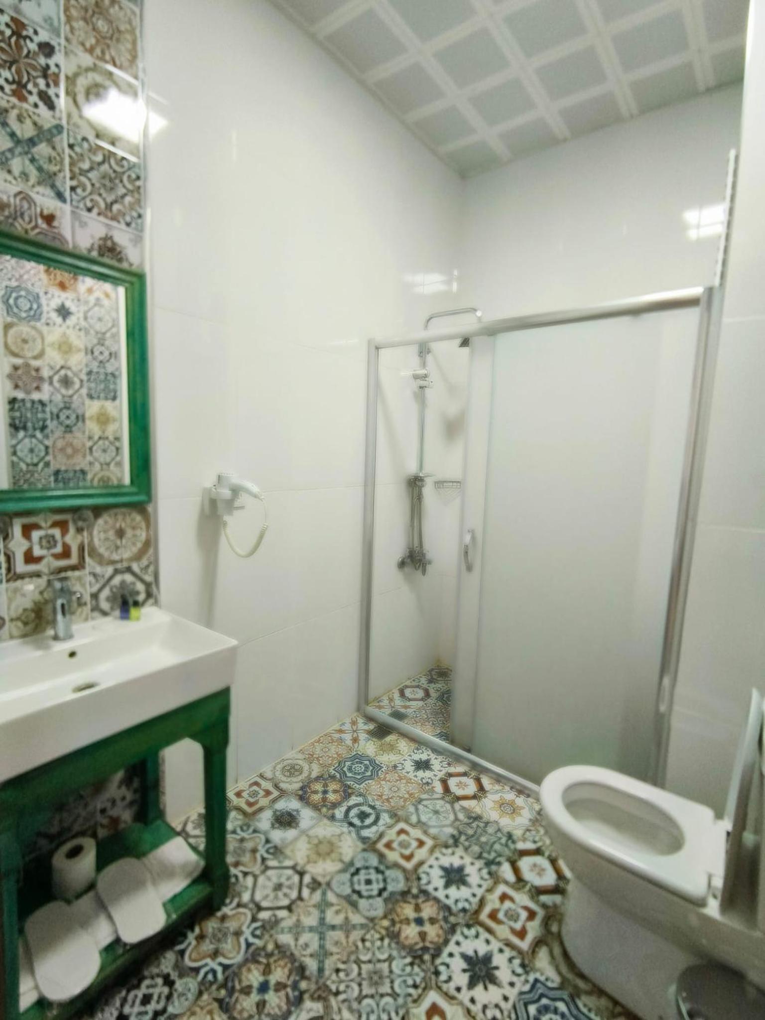 Deluxe Double Room (2 Adults + 1 Child) photo 2