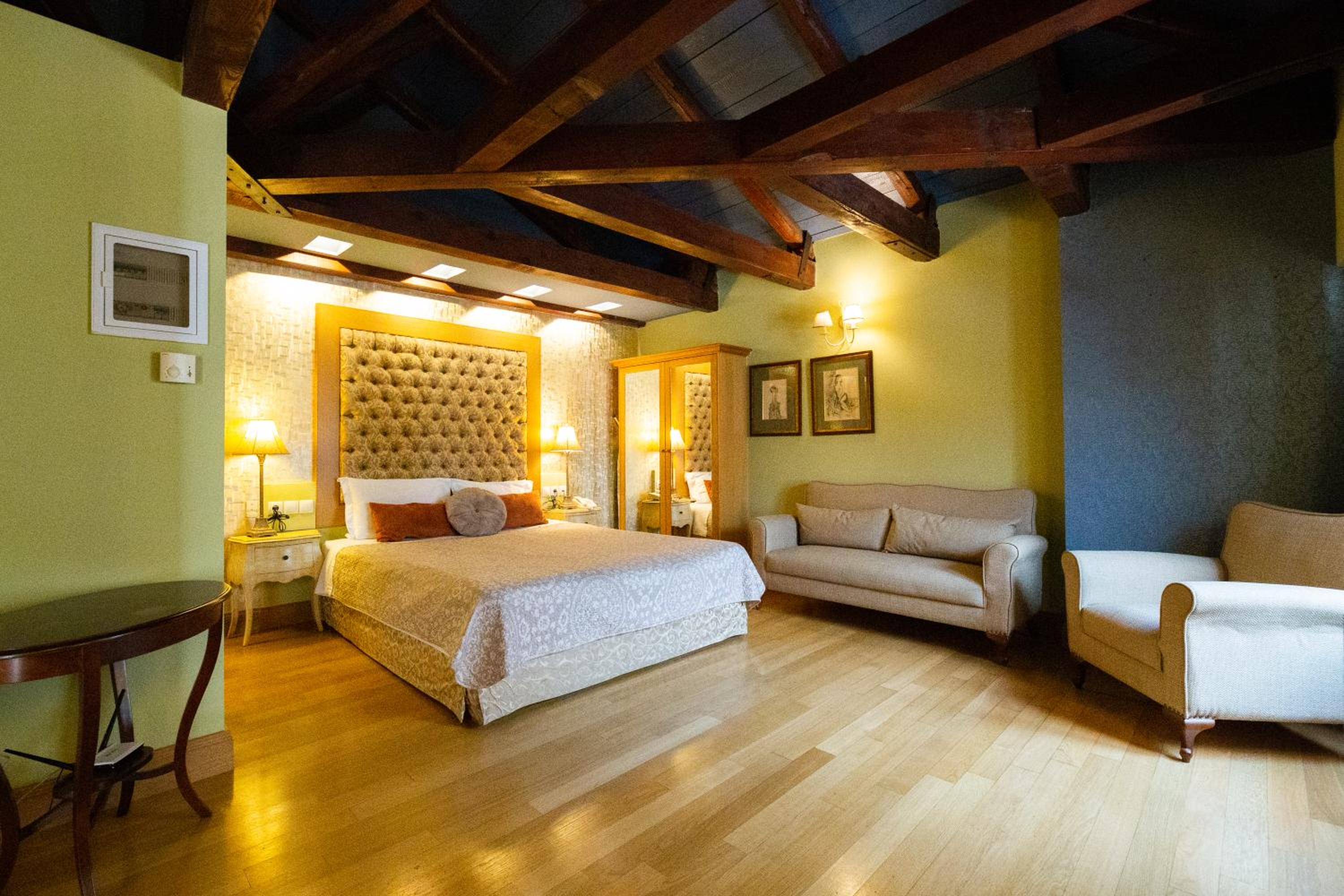 Comfort Suite with Atrium View