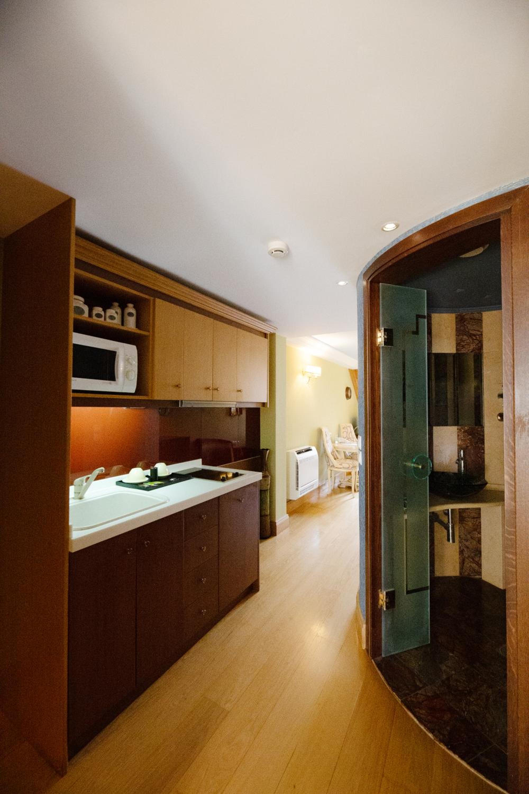 Deluxe Suite with Balcony and City VIew
