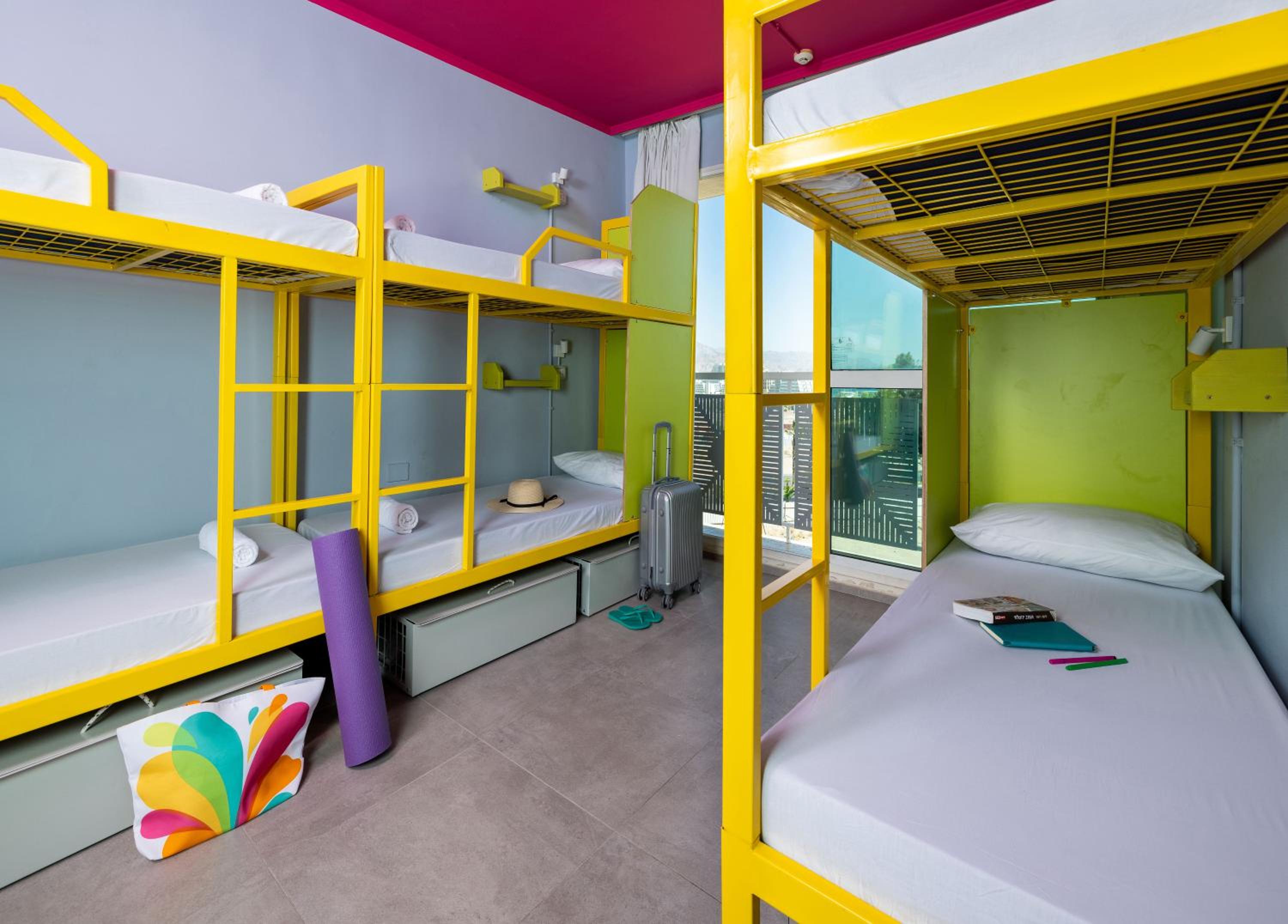 אברהם אילת — Private Dorm