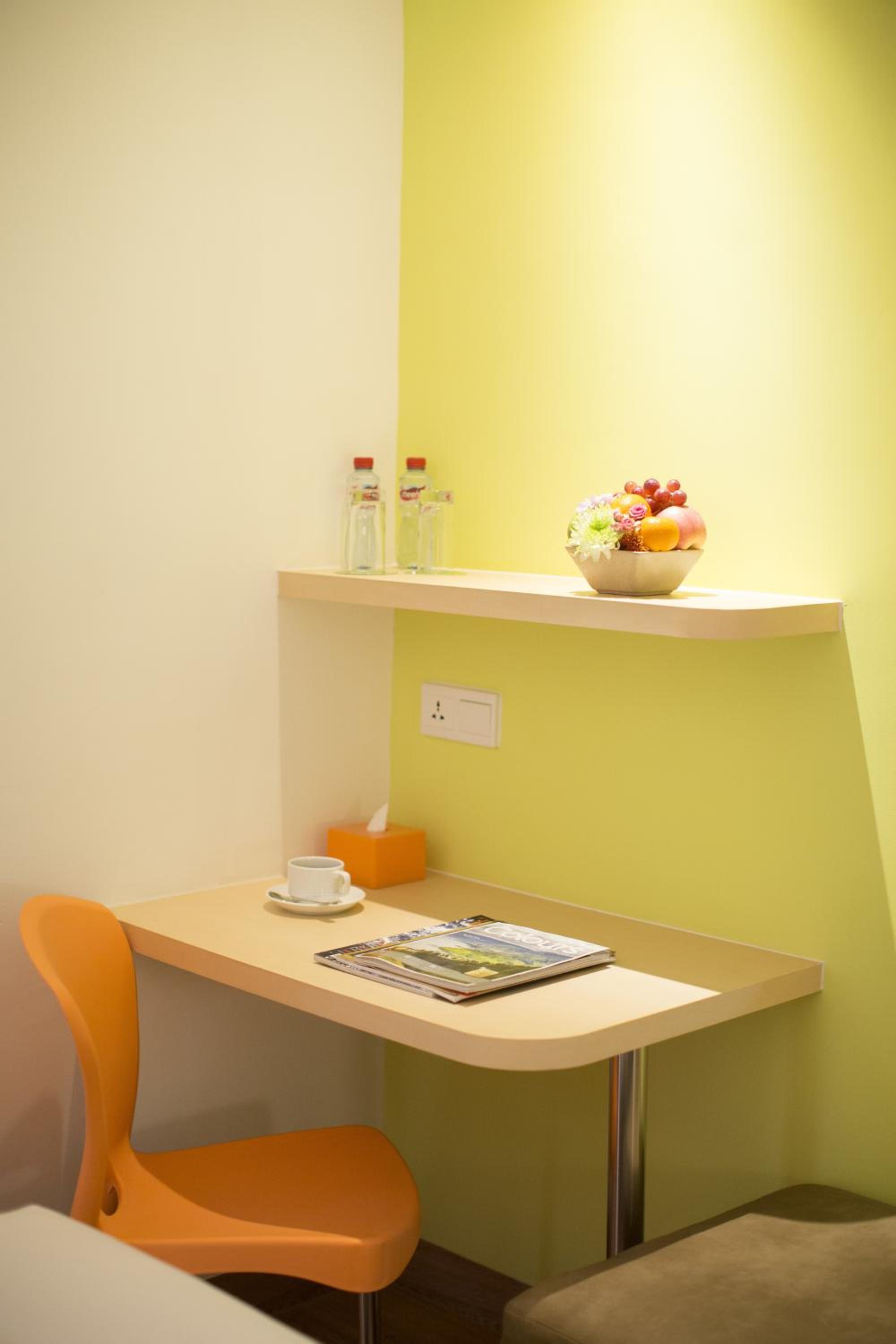 Zest Twin Room photo 3