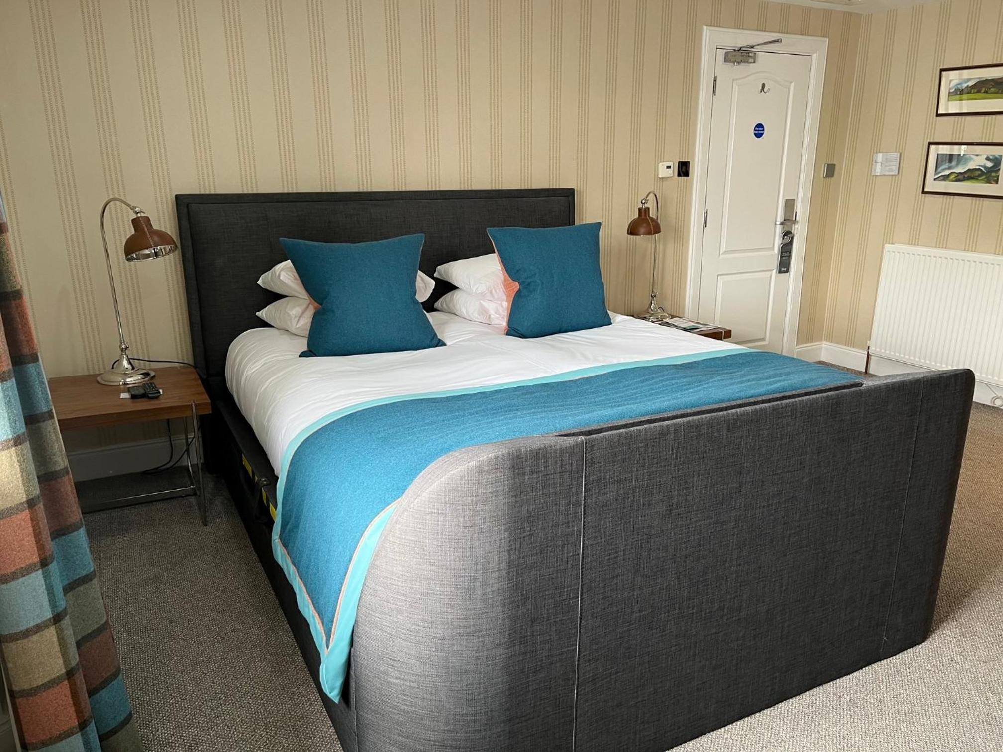 Master Bedroom photo 2