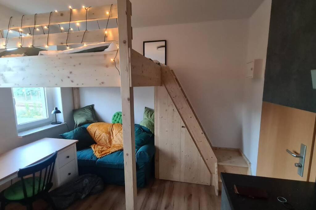 One-Bedroom Apartment photo 1