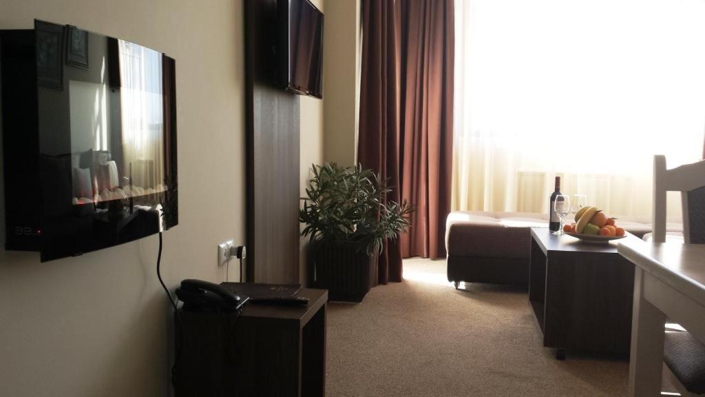 One-Bedroom Apartment (Accommodation Only) photo 3