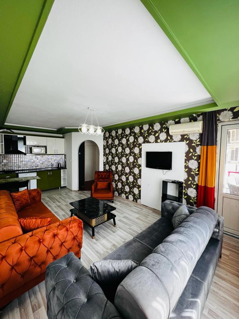 Family Suite with Balcony - Photo 33