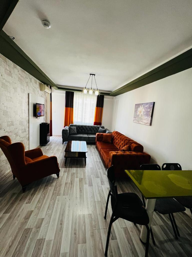 Family Suite with Balcony - Photo 31