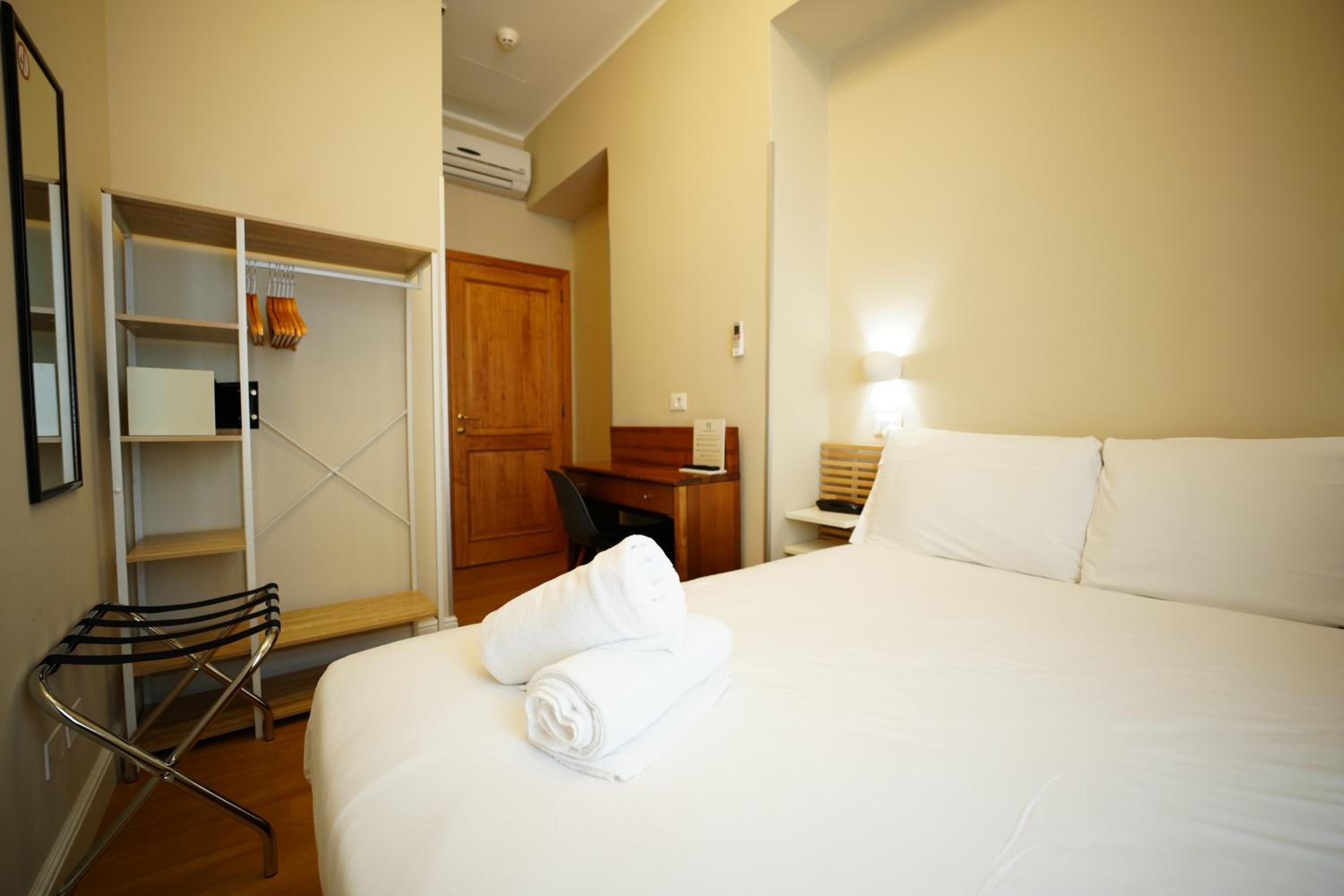 Small Double Room (Ground Floor) photo 2