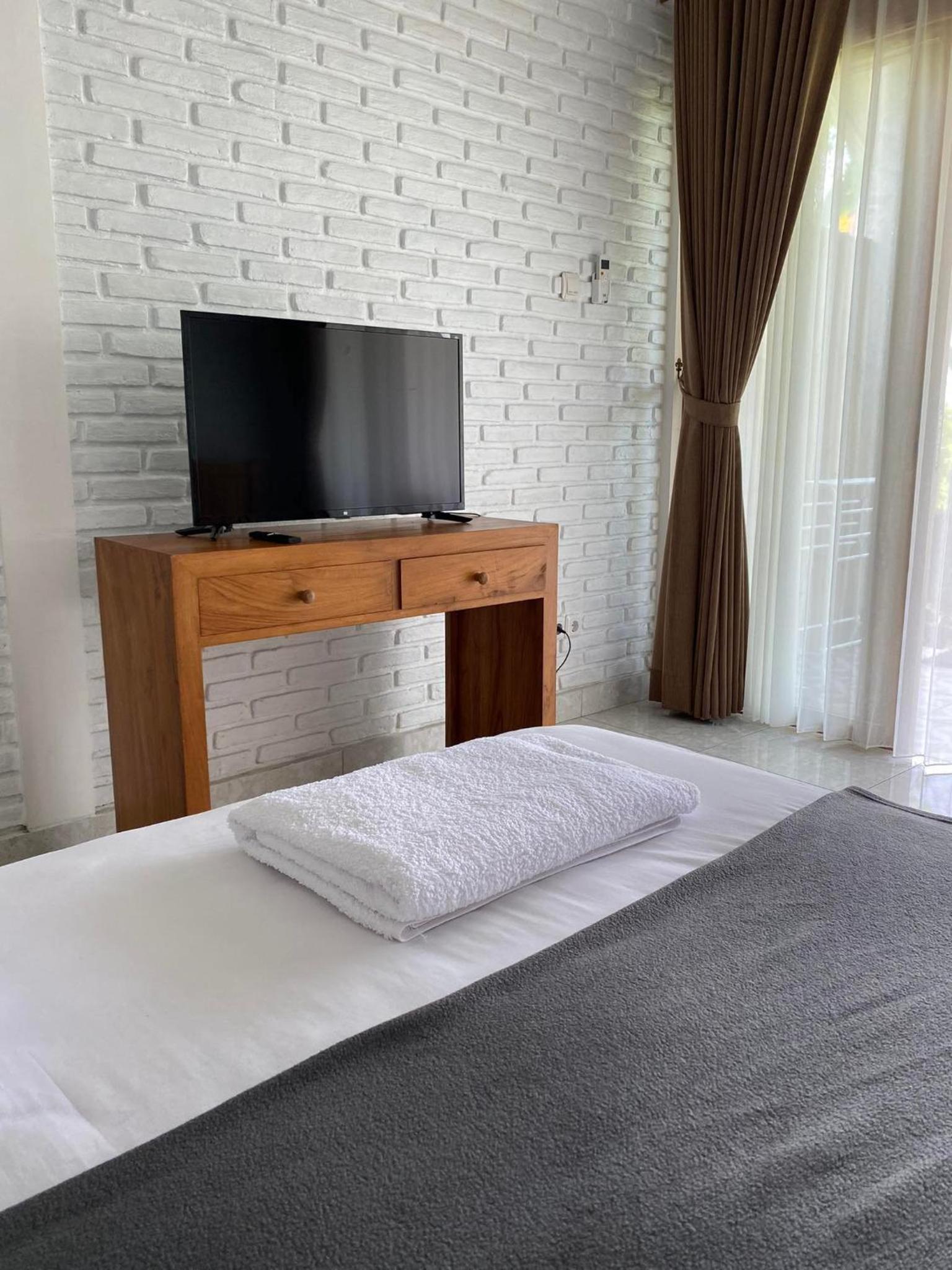 Double Room with Patio photo 3