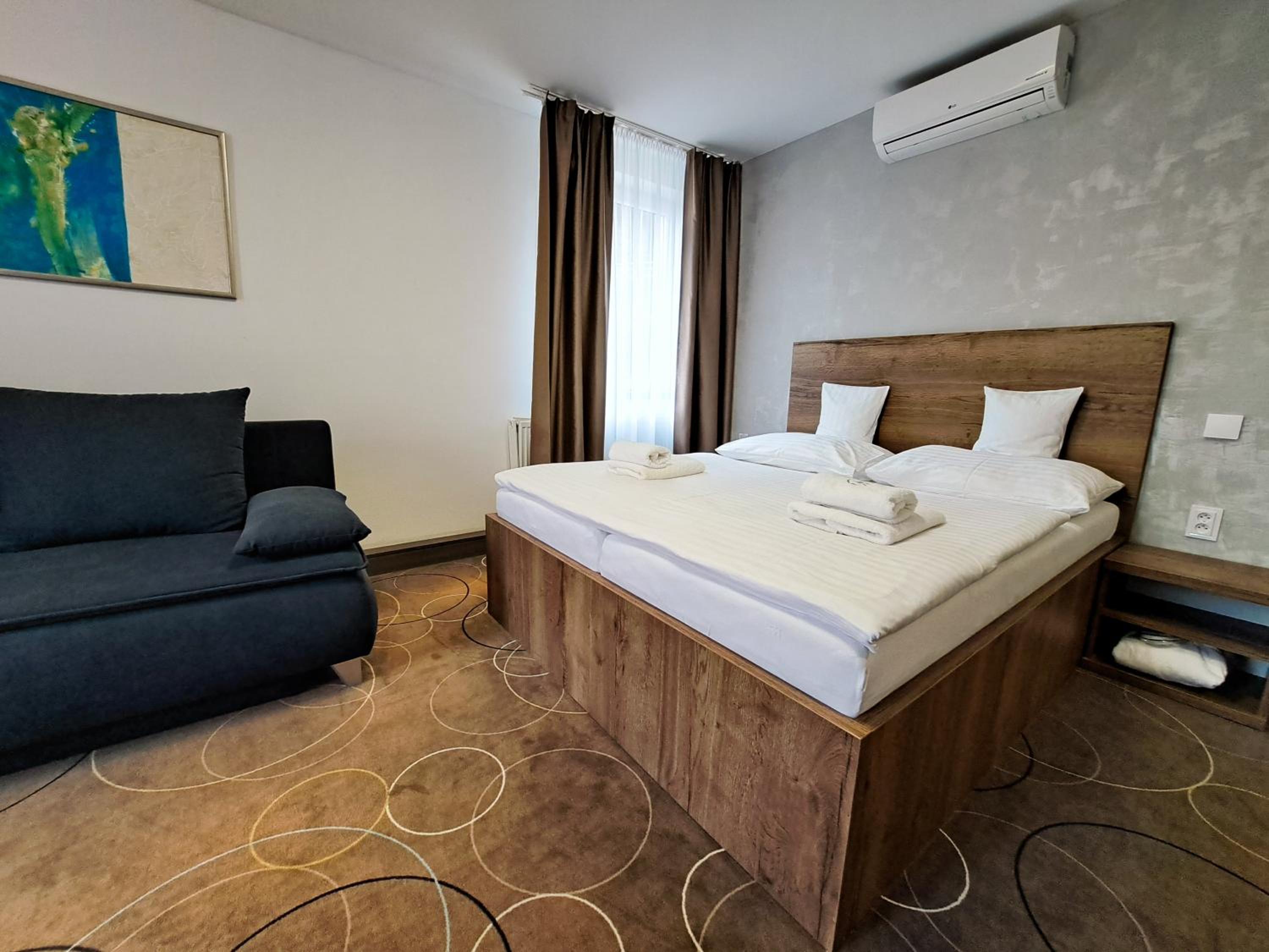 Double Room with Balcony (3 Adults)