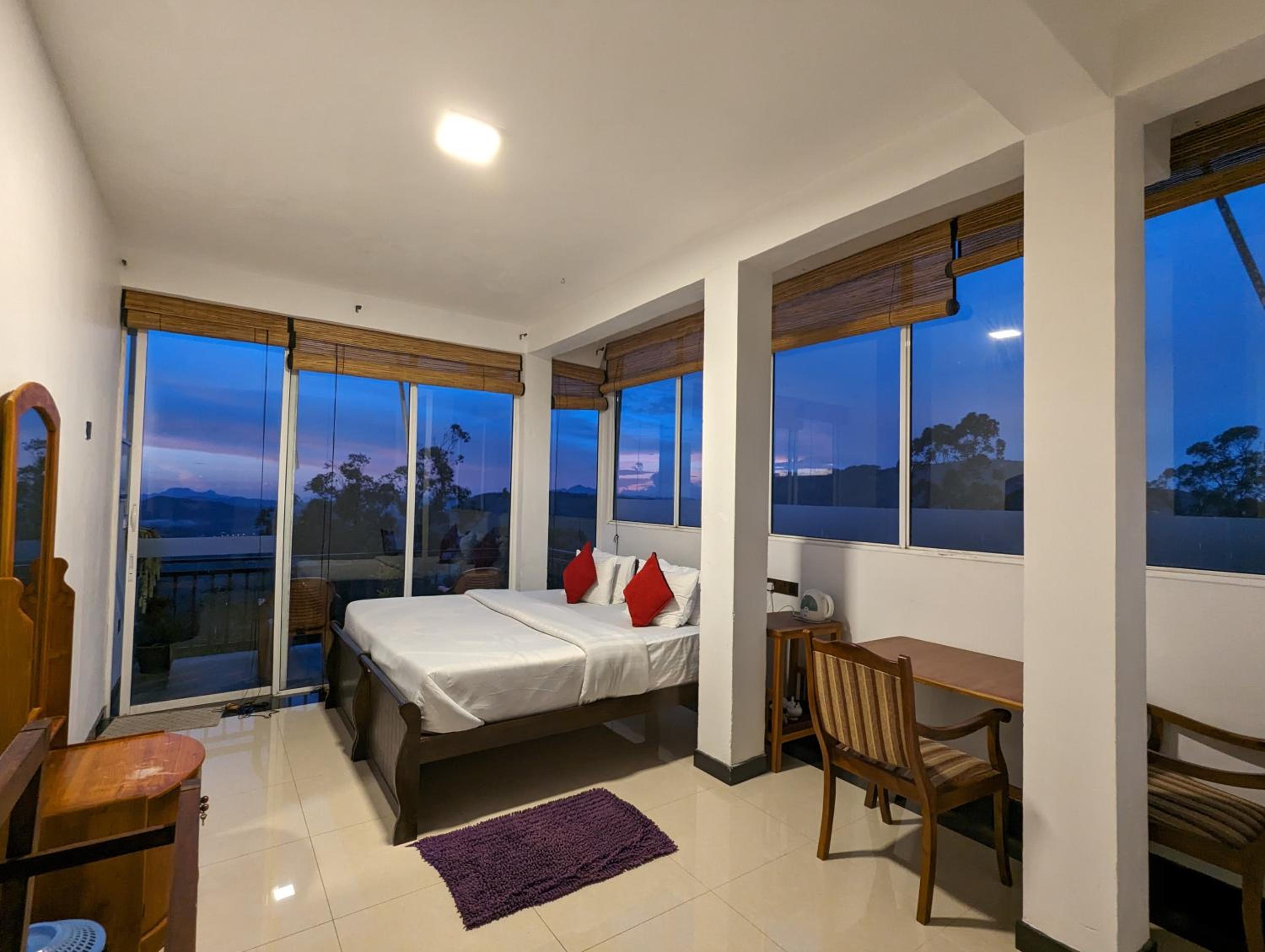 Deluxe Double Room with Mountain View photo 2