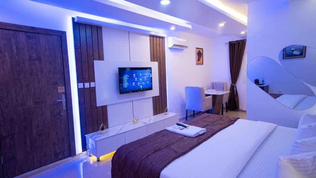 Queen Room photo 3