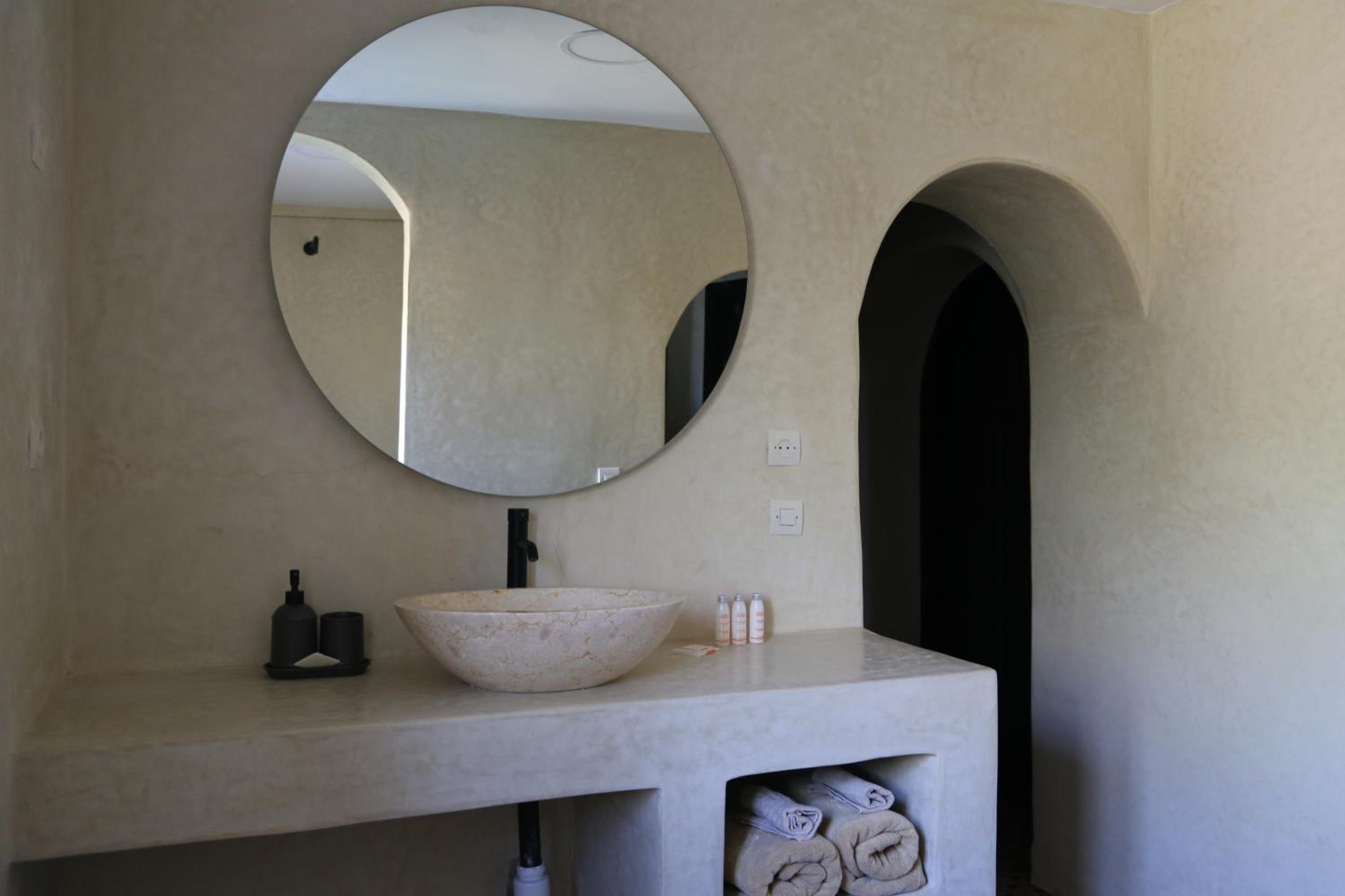 Deluxe Double Room with Castle View - Photo 13