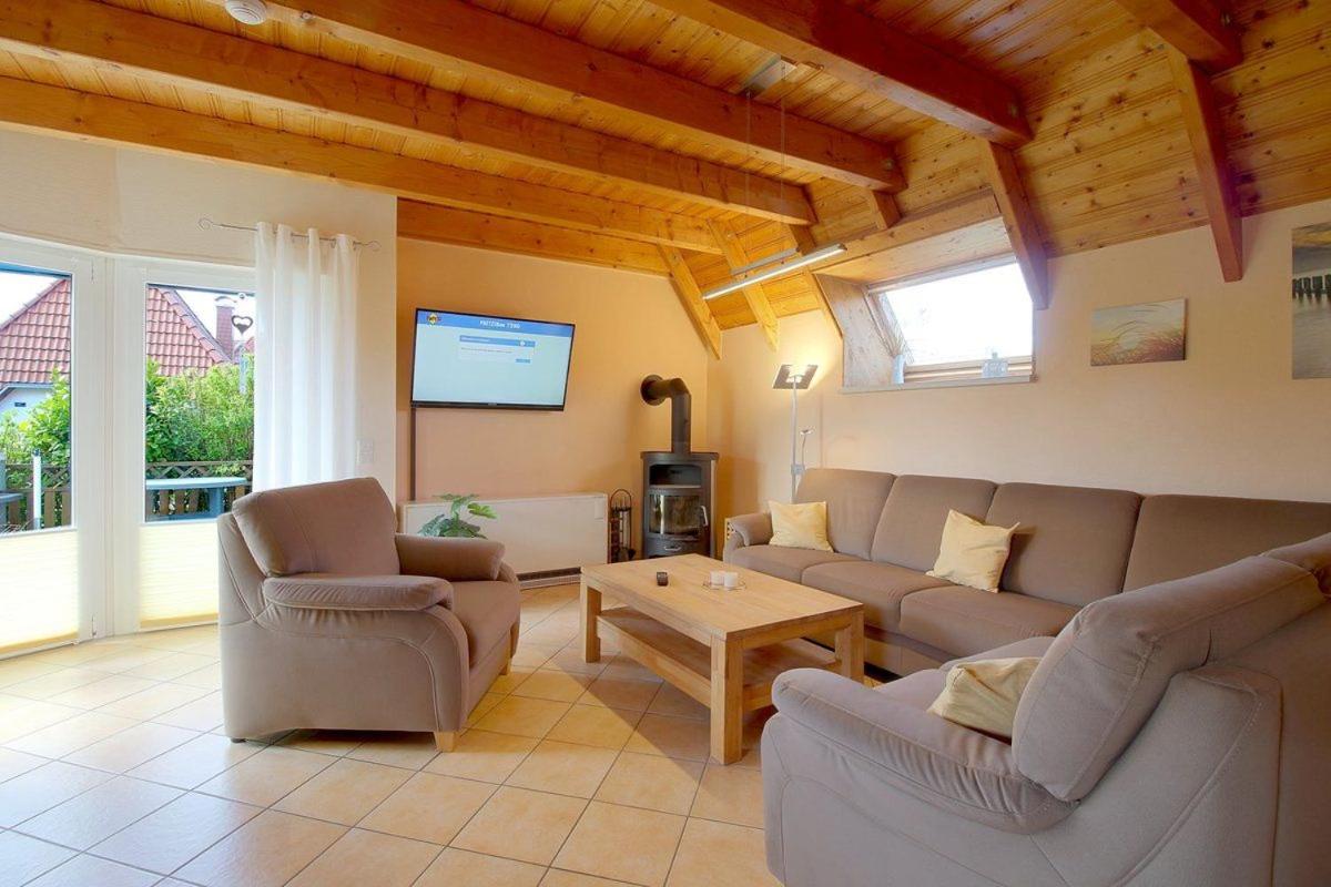 Three-Bedroom House photo 1