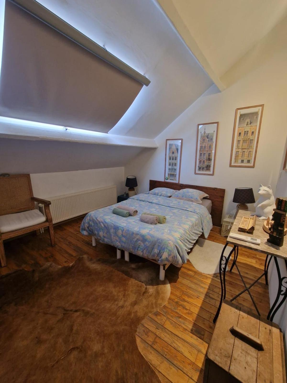 Double Room with Shared Bathroom photo 1