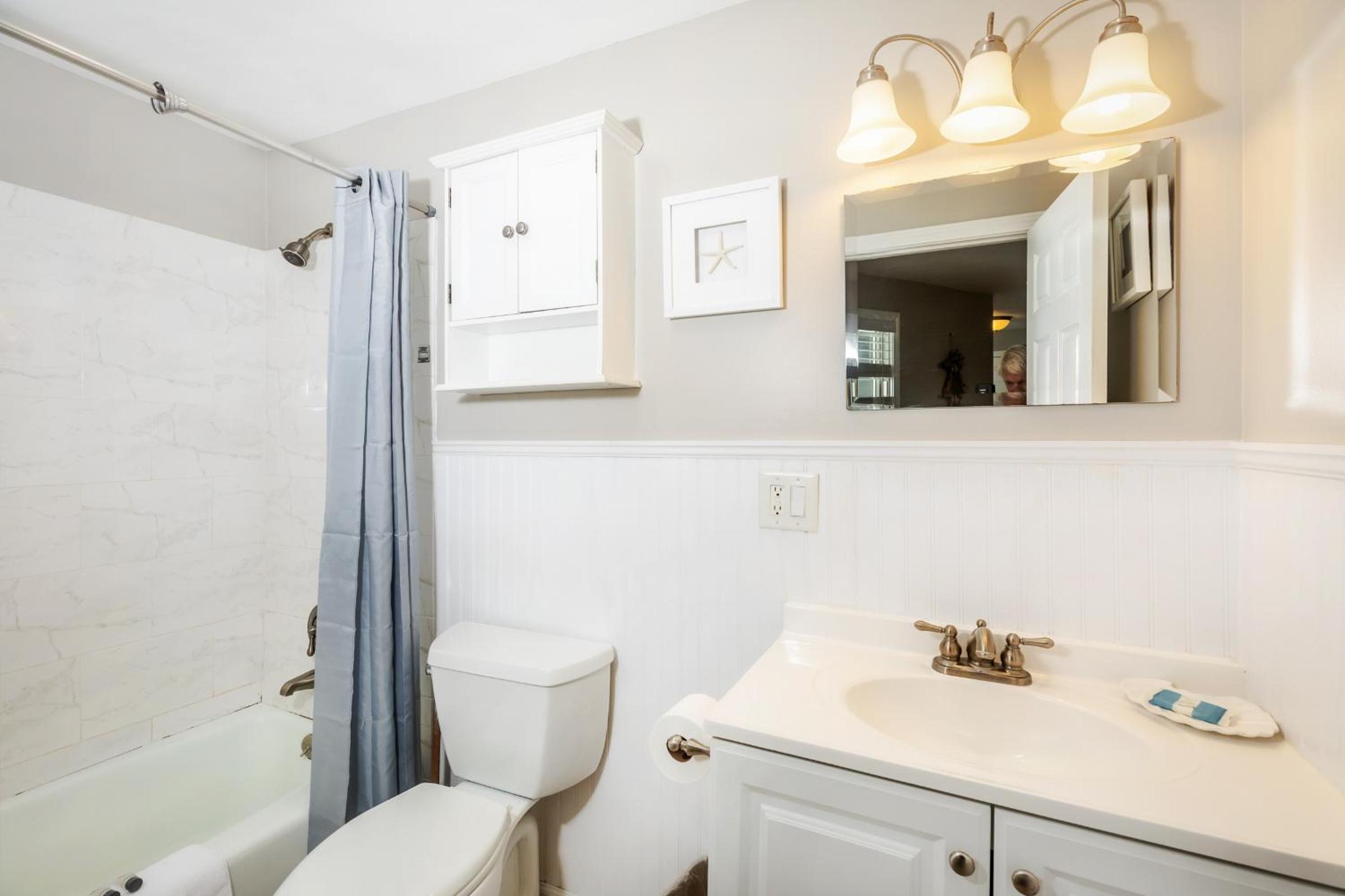 Deluxe Suite with Kitchenette photo 2