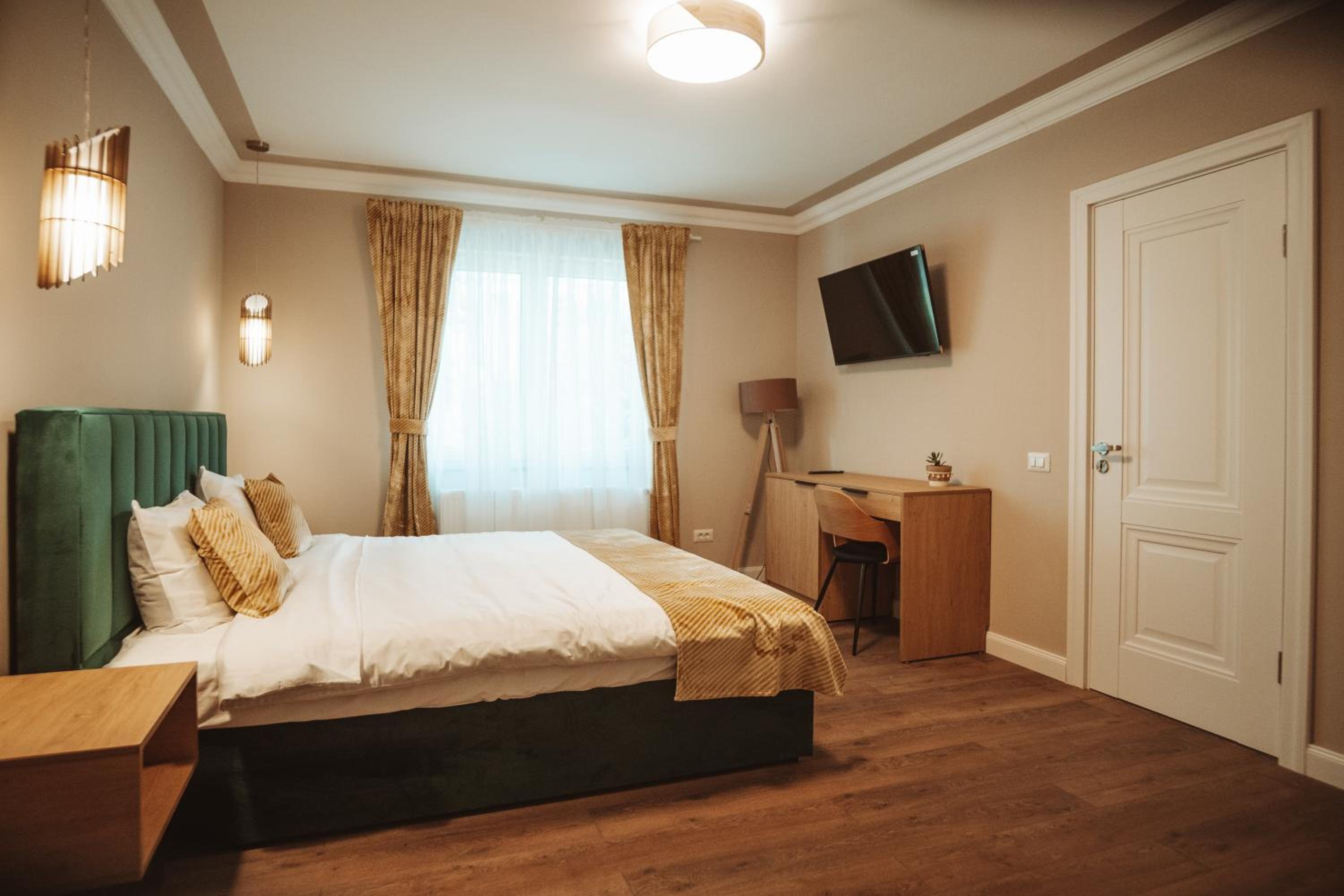 Standard Double Room photo 3