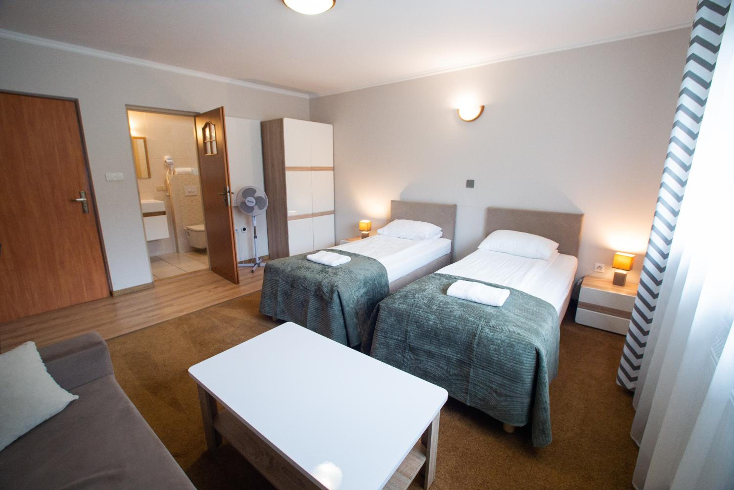 Large Double Room photo 2