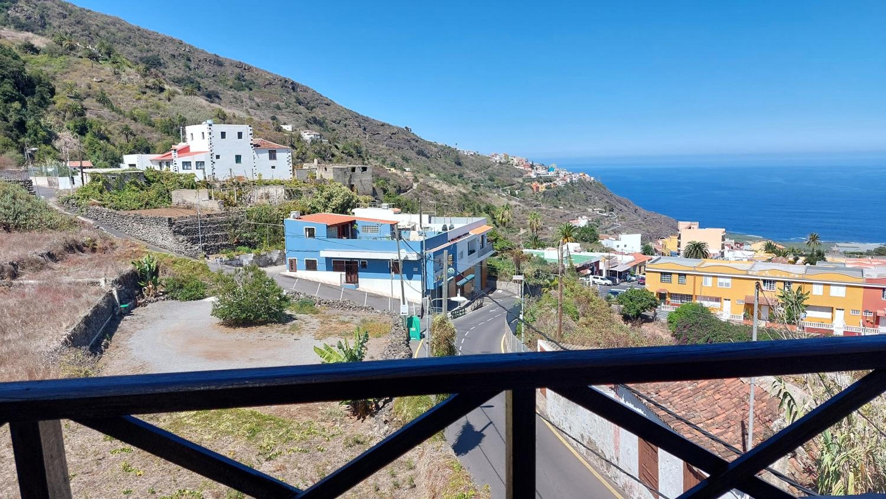 Apartment with Sea View (2 Adults) - Photo 15