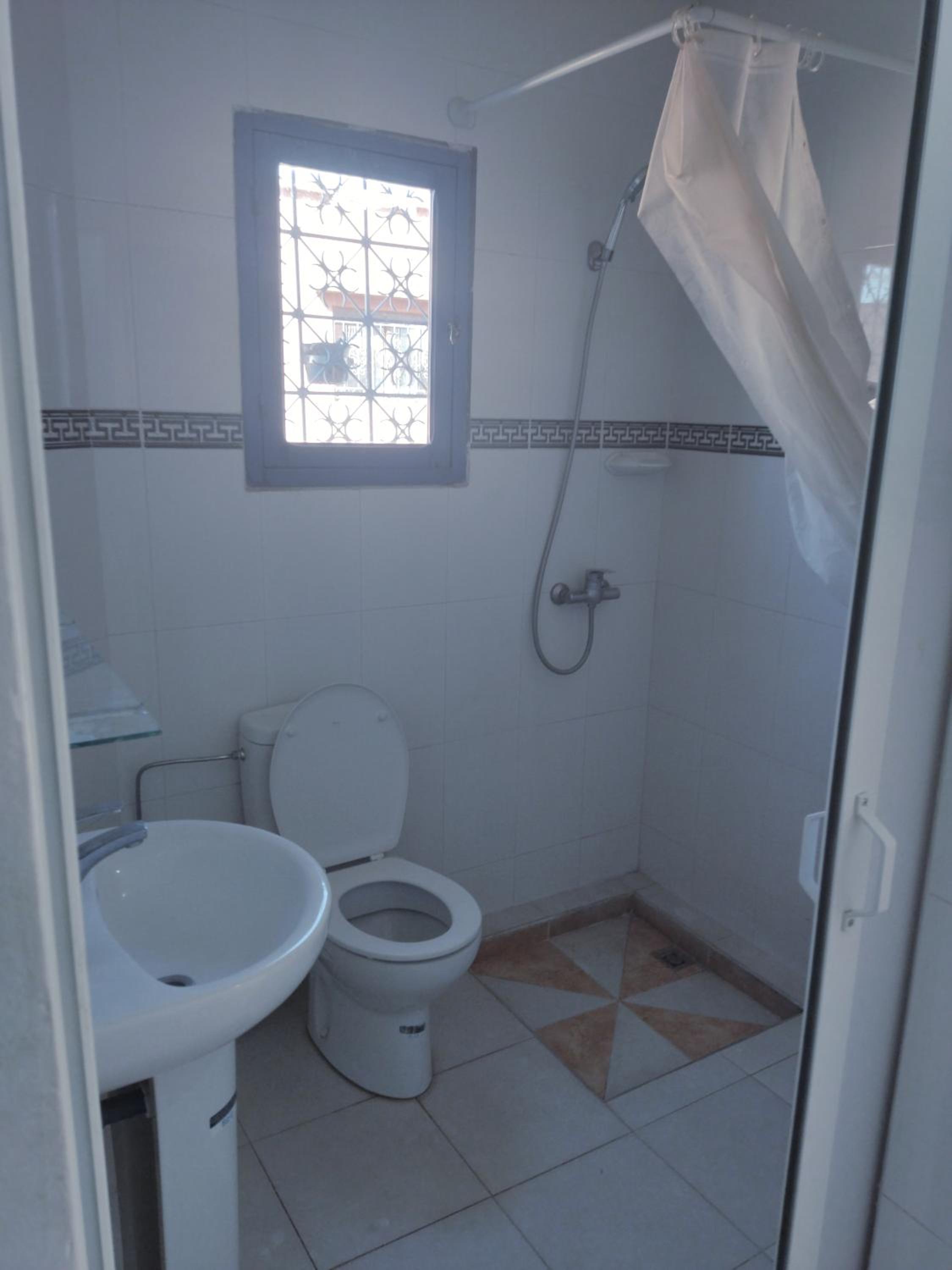 Standard Double or Twin Room - Photo 5
