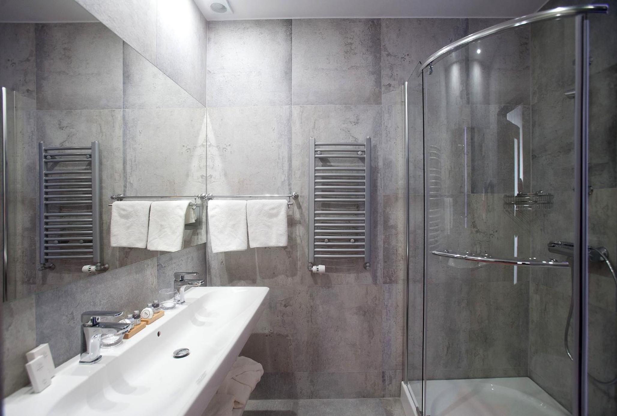 Deluxe Double Room - Photo 3