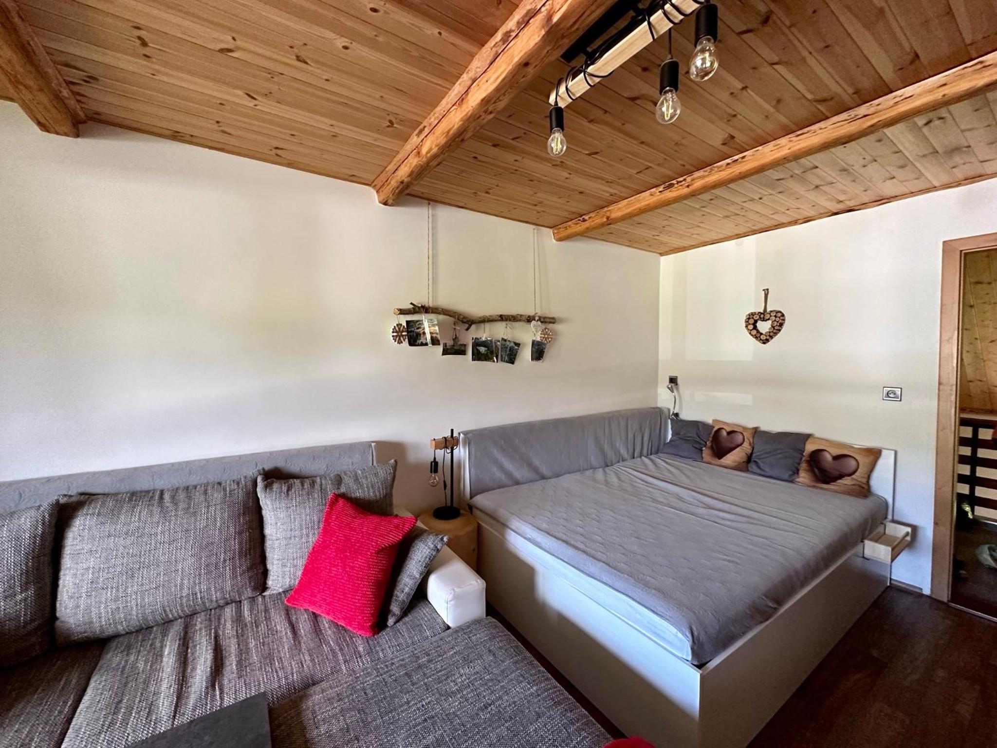 Apartment with Mountain View photo 3