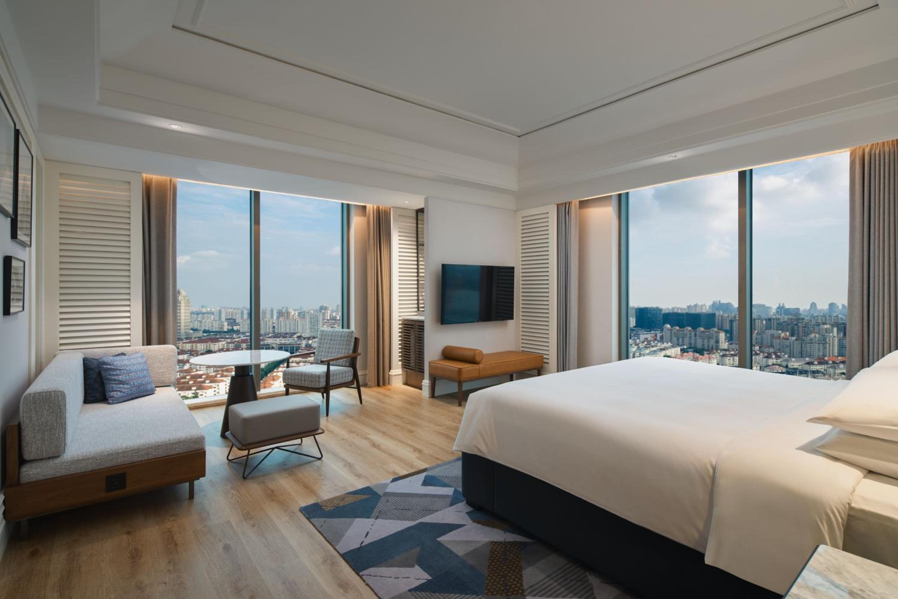 Deluxe King Room with River View