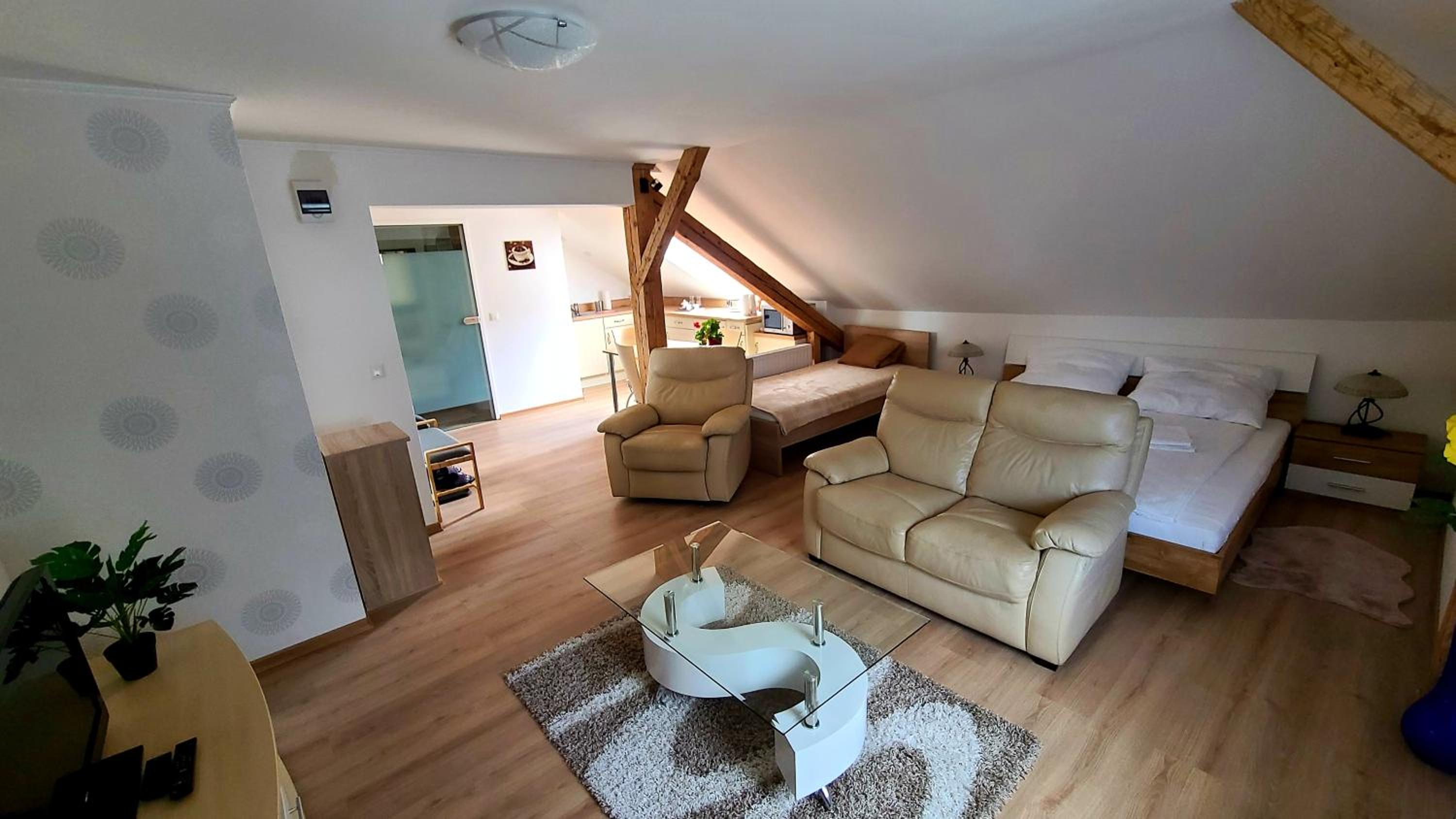 Double Room with Private Bathroom photo 2